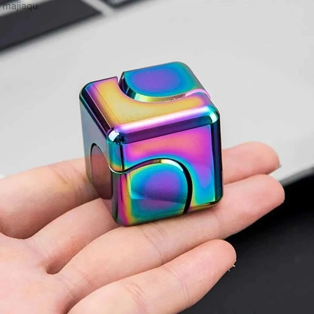 Decompression Toy Metal Cube Fingertip Spinner Decompression Spinning Tops Anti-Anxiety Toys Hand Fidget Spinner Vent Toys Flipo Flip For ChildrenL2404