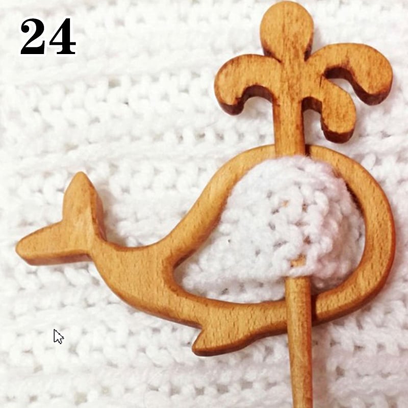 ❄️Wooden Animal Sweater Brooch🐱