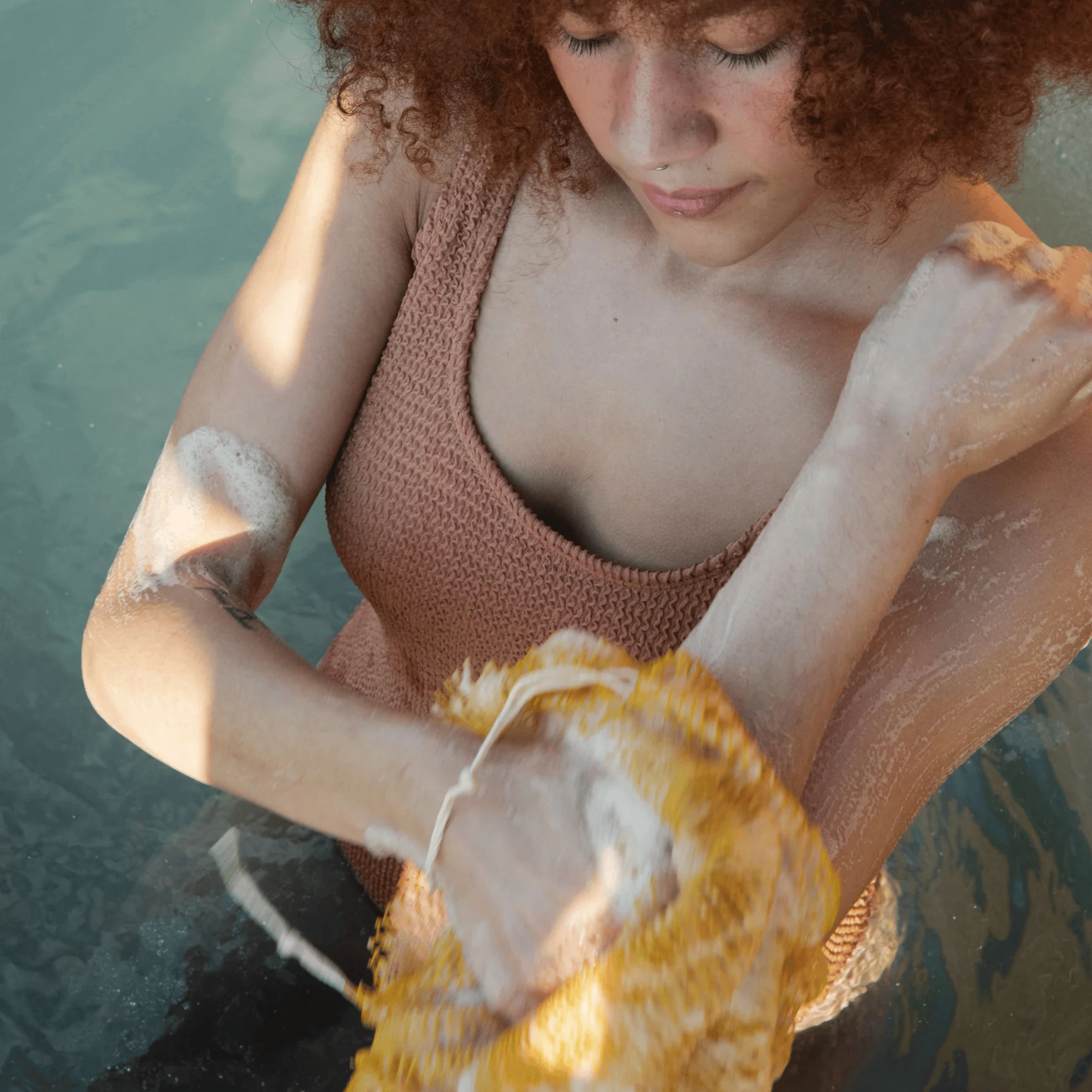 🔥Hot Sale ✨African Exfoliating Net Sponge(with Lemon Turmeric & Kojic Acid Brighetning Soap )