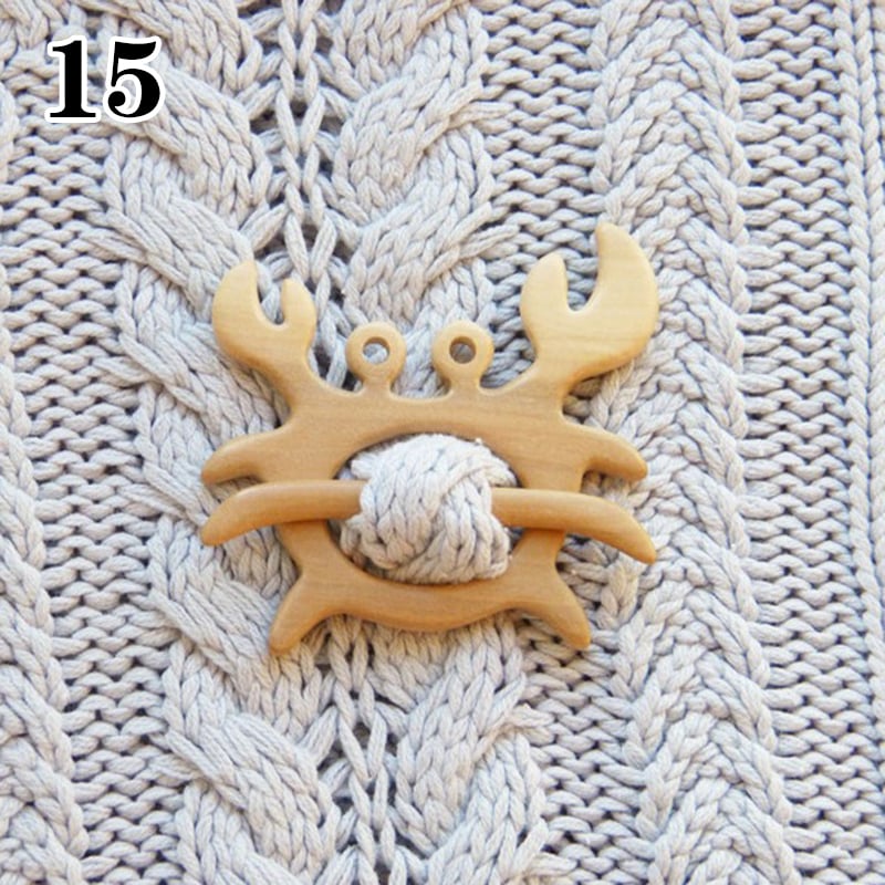 ❄️Wooden Animal Sweater Brooch🐱