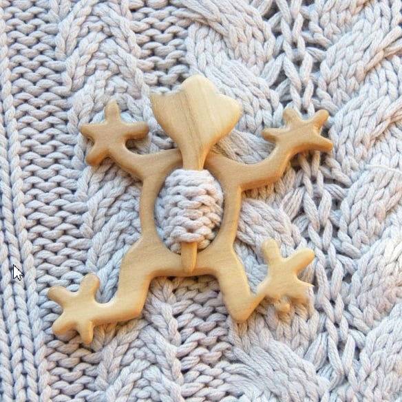 ❄️Wooden Animal Sweater Brooch🐱