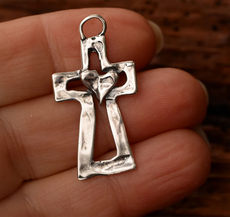 ✝️100% Handmade Silver Cross Healing Heart(𝐂𝐡𝐚𝐝 𝐒𝐦𝐢𝐭𝐡 𝐇𝐚𝐧𝐝𝐦𝐚𝐝𝐞®)