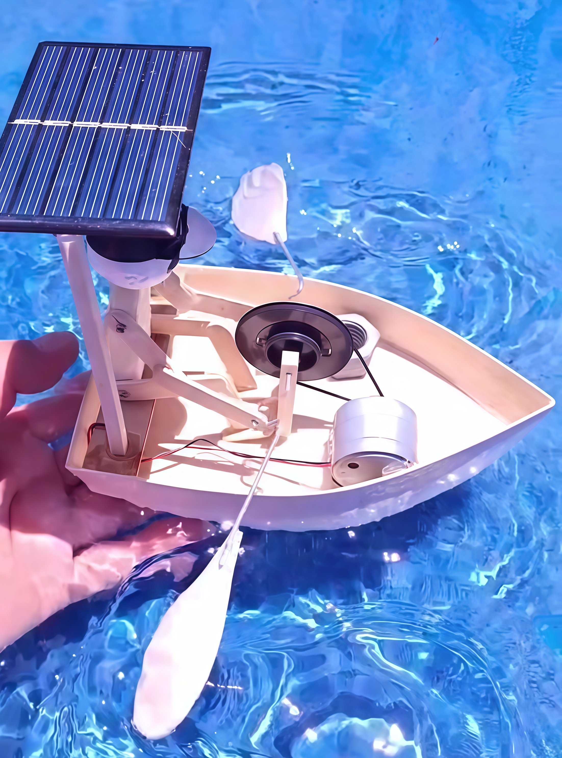 Solar-Powered Rowing Robot