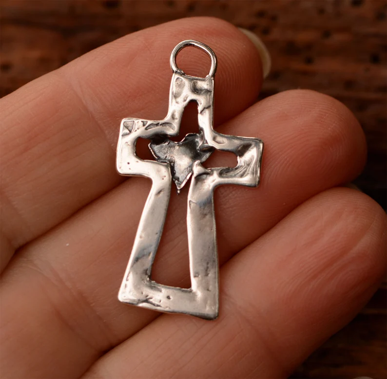 ✝️100% Handmade Silver Cross Healing Heart(𝐂𝐡𝐚𝐝 𝐒𝐦𝐢𝐭𝐡 𝐇𝐚𝐧𝐝𝐦𝐚𝐝𝐞®)