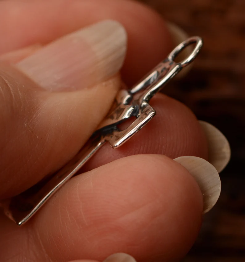 ✝️100% Handmade Silver Cross Healing Heart(𝐂𝐡𝐚𝐝 𝐒𝐦𝐢𝐭𝐡 𝐇𝐚𝐧𝐝𝐦𝐚𝐝𝐞®)