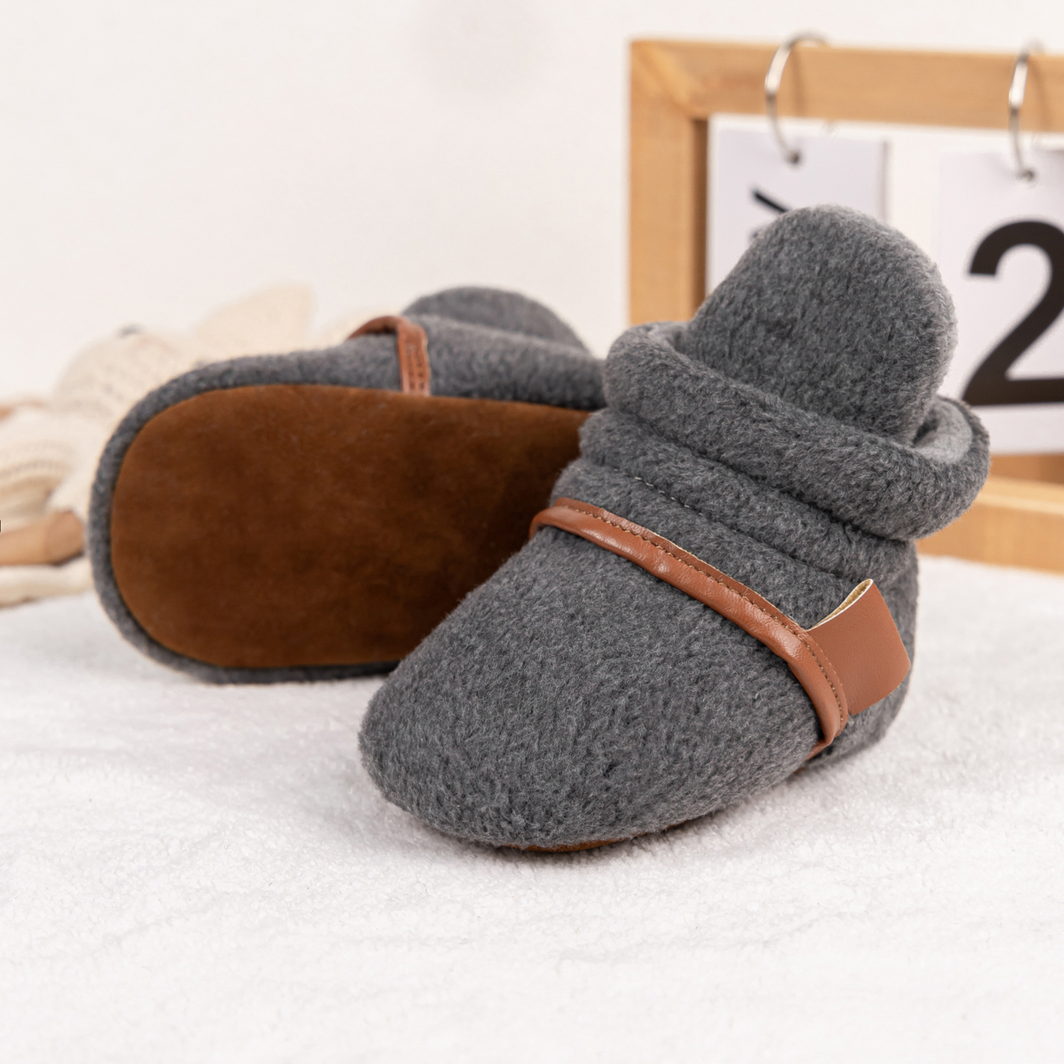 HM3512 Baby Shoes and Socks with Cotton Upper and Soft Cotton Sole for Newborns and Infants Comfortable and Breathable Design for Early Walkers
