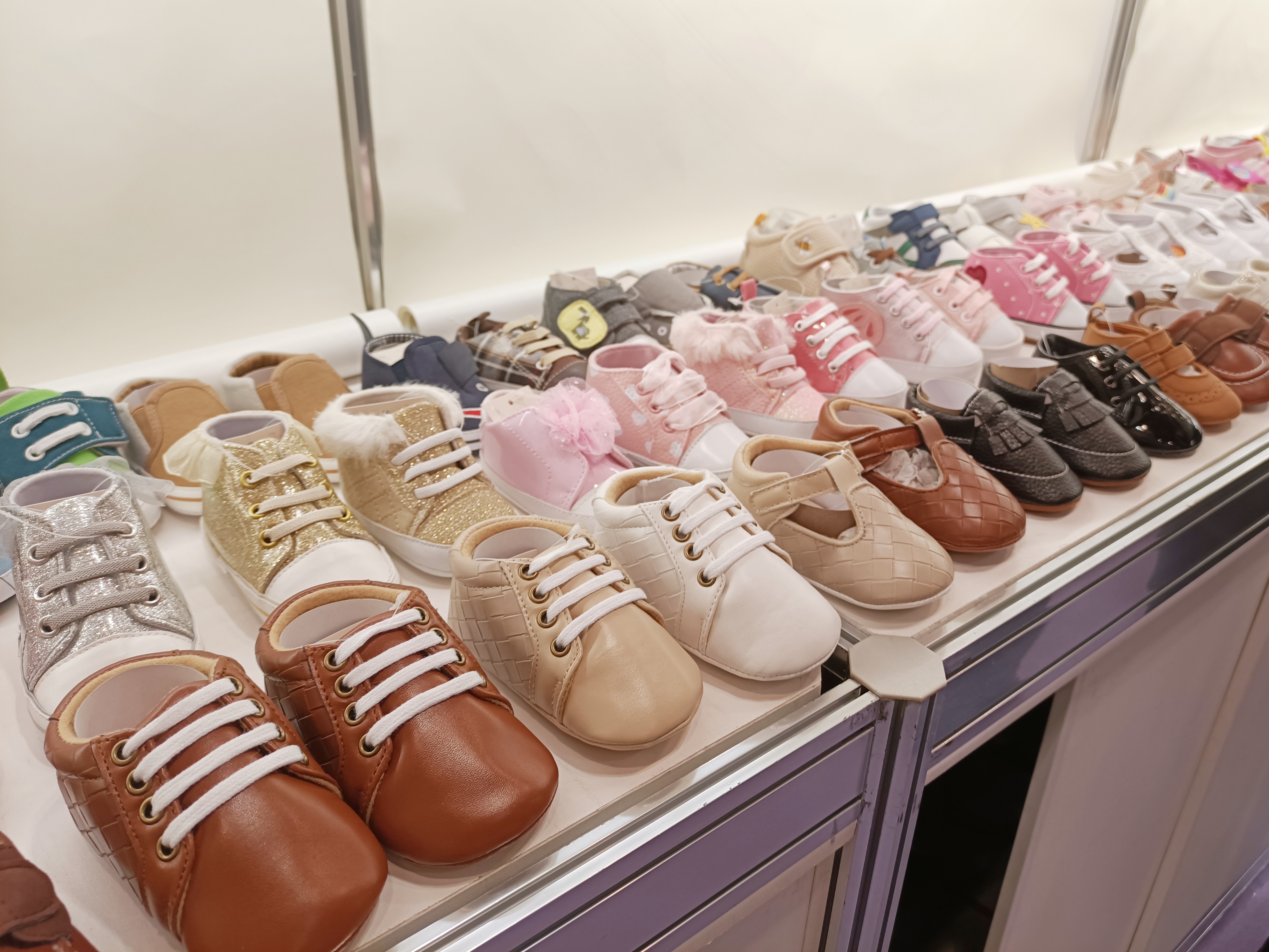{"default":"baby and kid shoes manufacturer and wholesaler Jie Zu"}