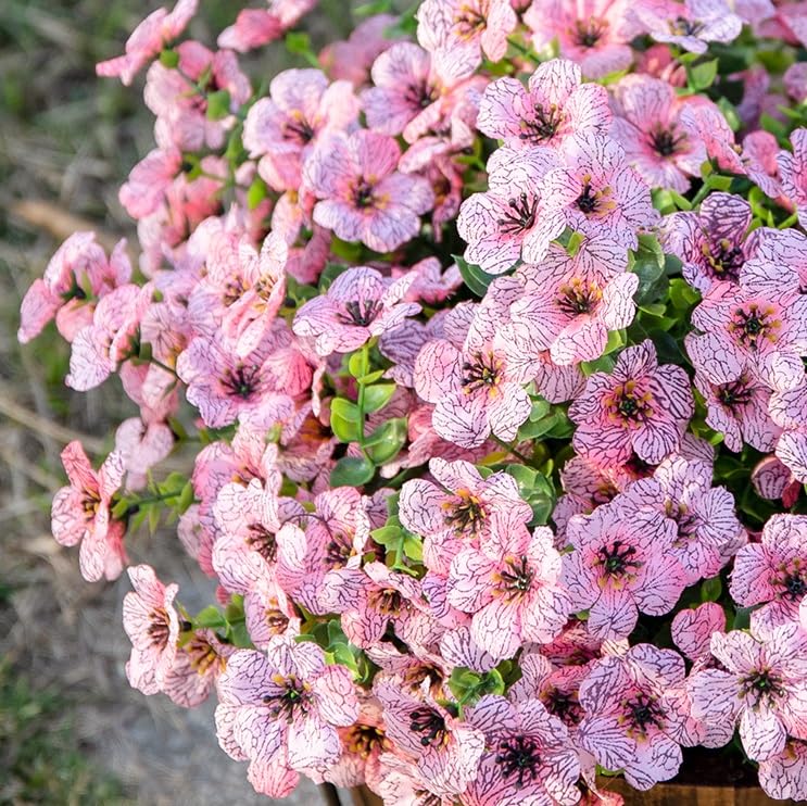 Outdoor Hanging Faux Silk Daisy with Eucalyptus 12 Bundles - 14”