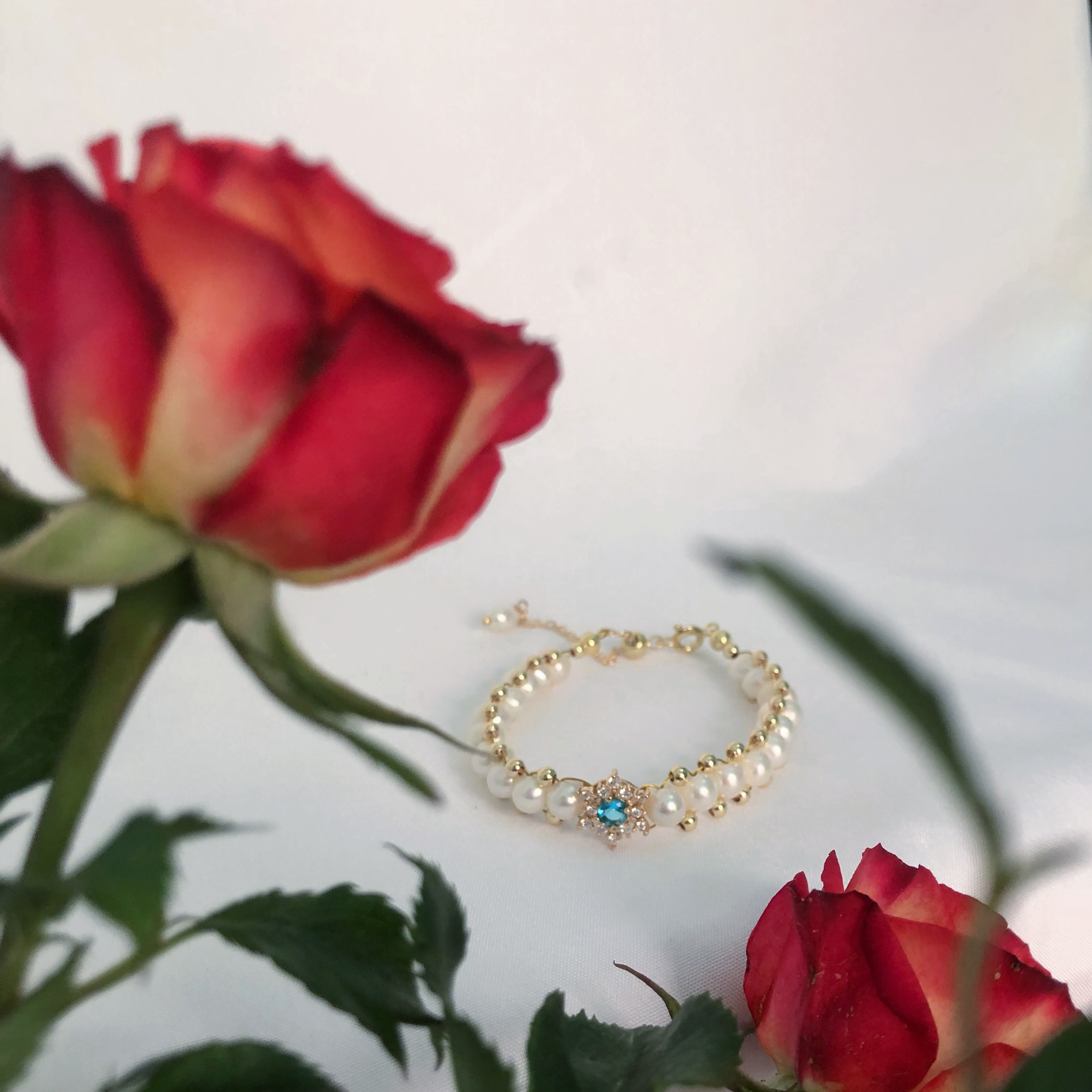 Blue Snowflake Pearl Bracelet