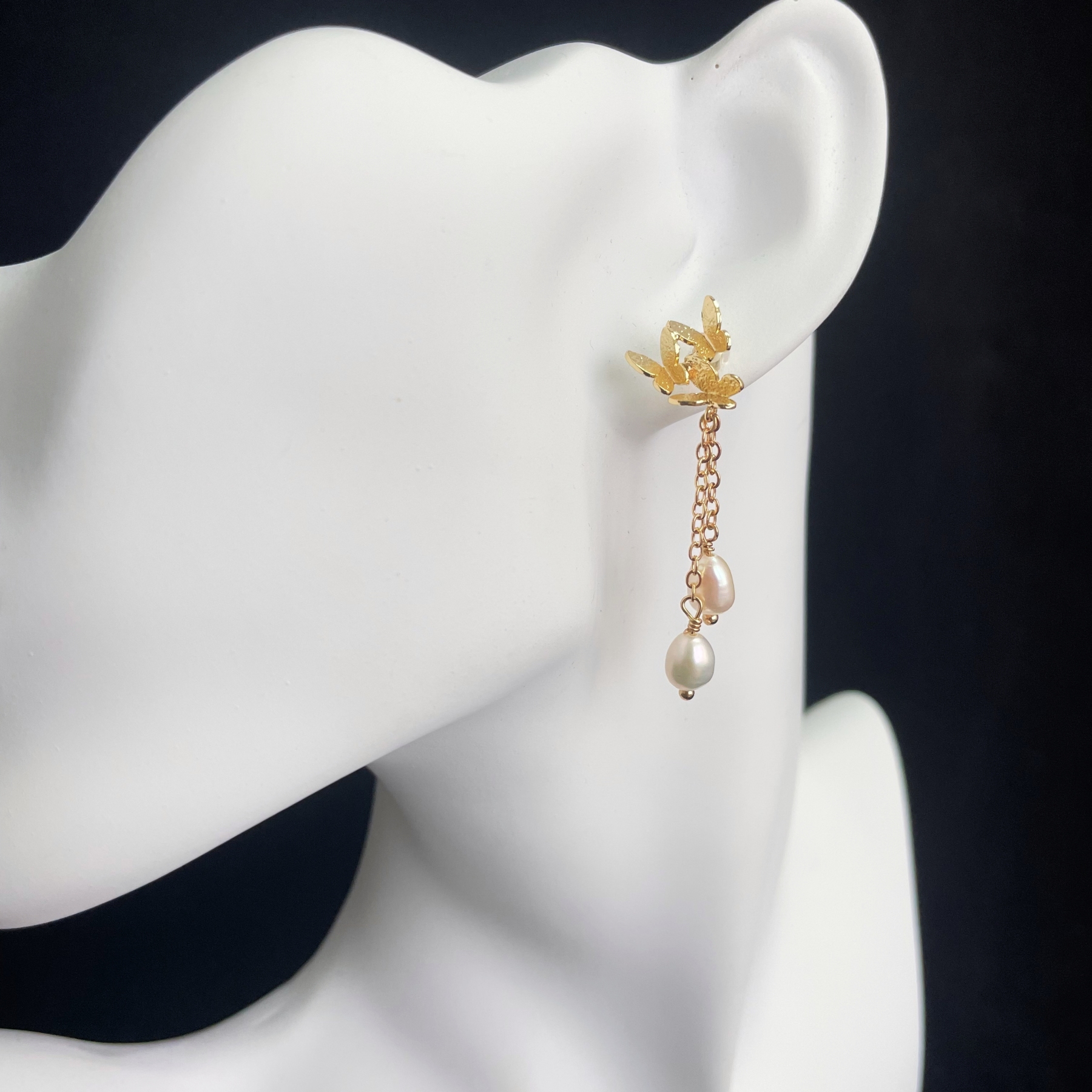  Butterflies with Pearl Earrings