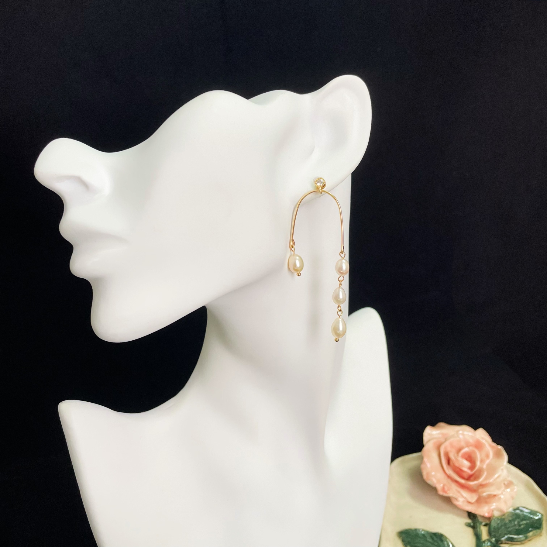 Pearl Drop Earrings with Inverted U-Shaped Frame