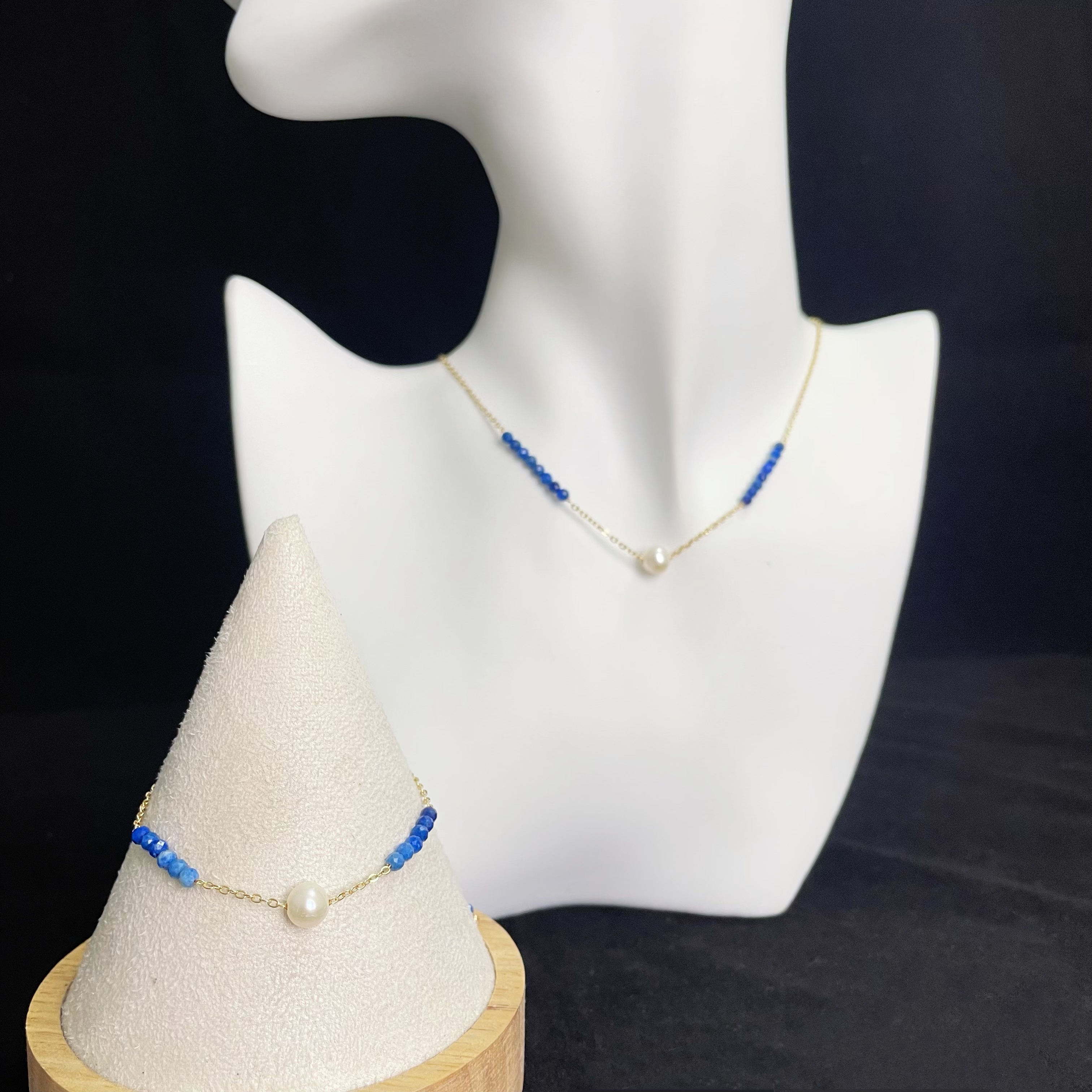 Slidable Pearl and Lapis Lazuli Beaded Bracelet