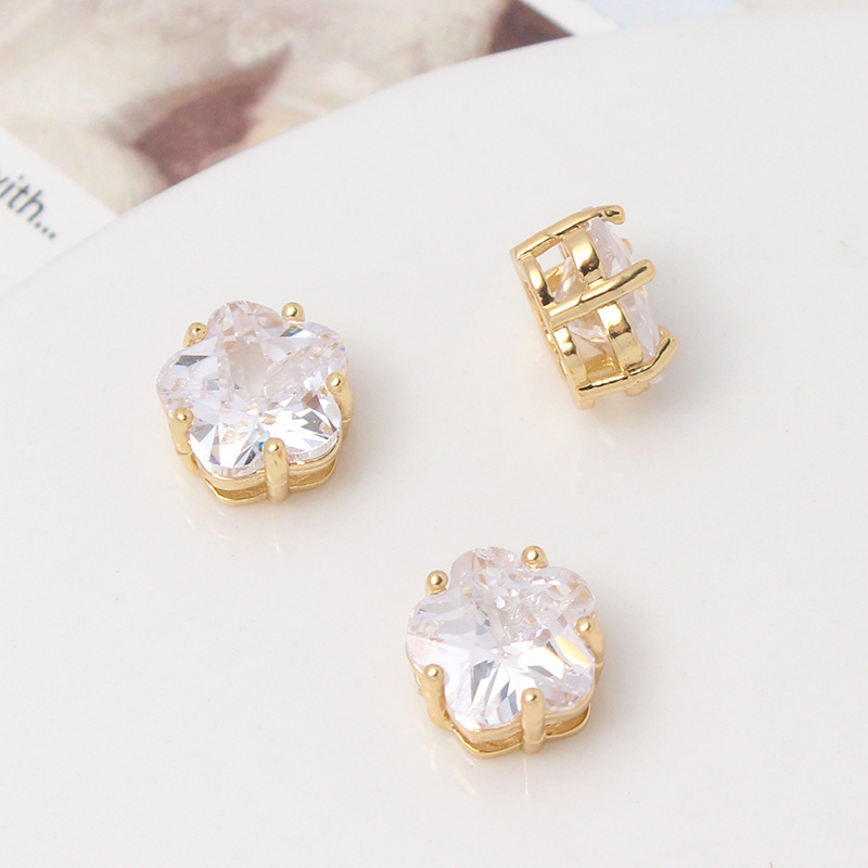 10mm Colored Zircon Claw Inlaid with Plum Flower Spacer Bead