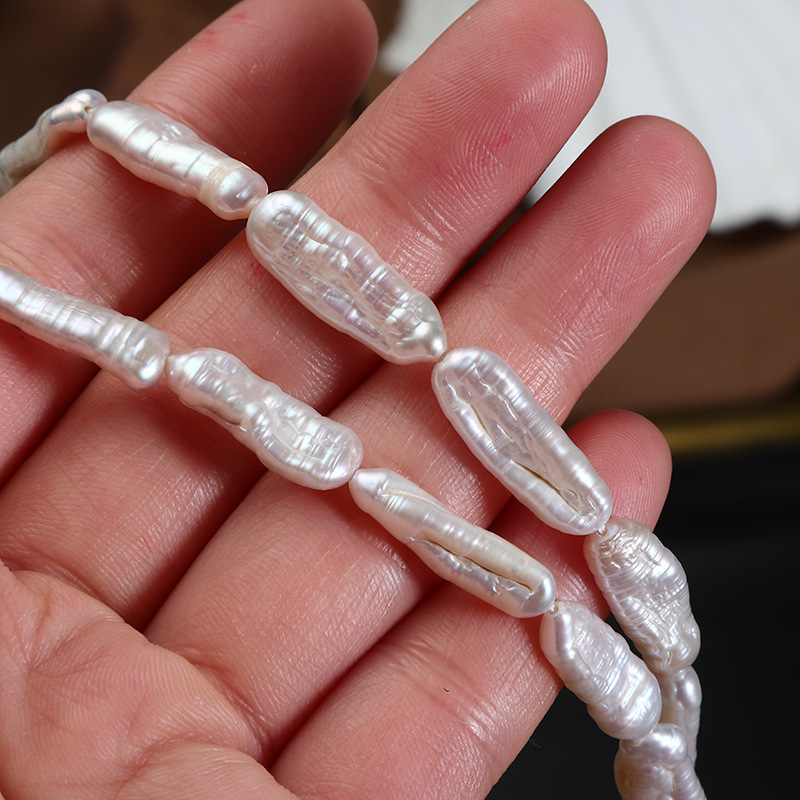 Natural Freshwater Biwa Pearl with Natural Grain