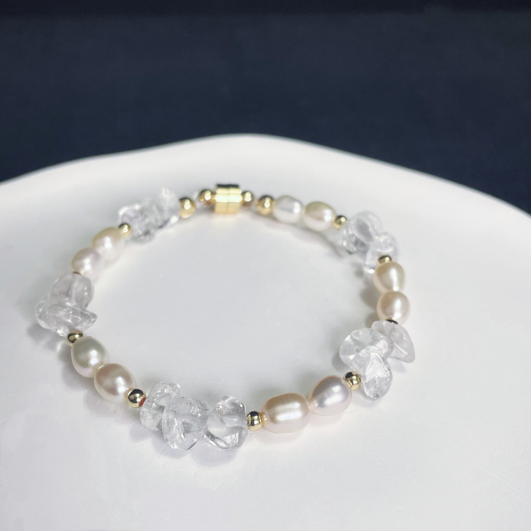 Pearls and Clear Quartz Bracelet with Magnetic Buckle