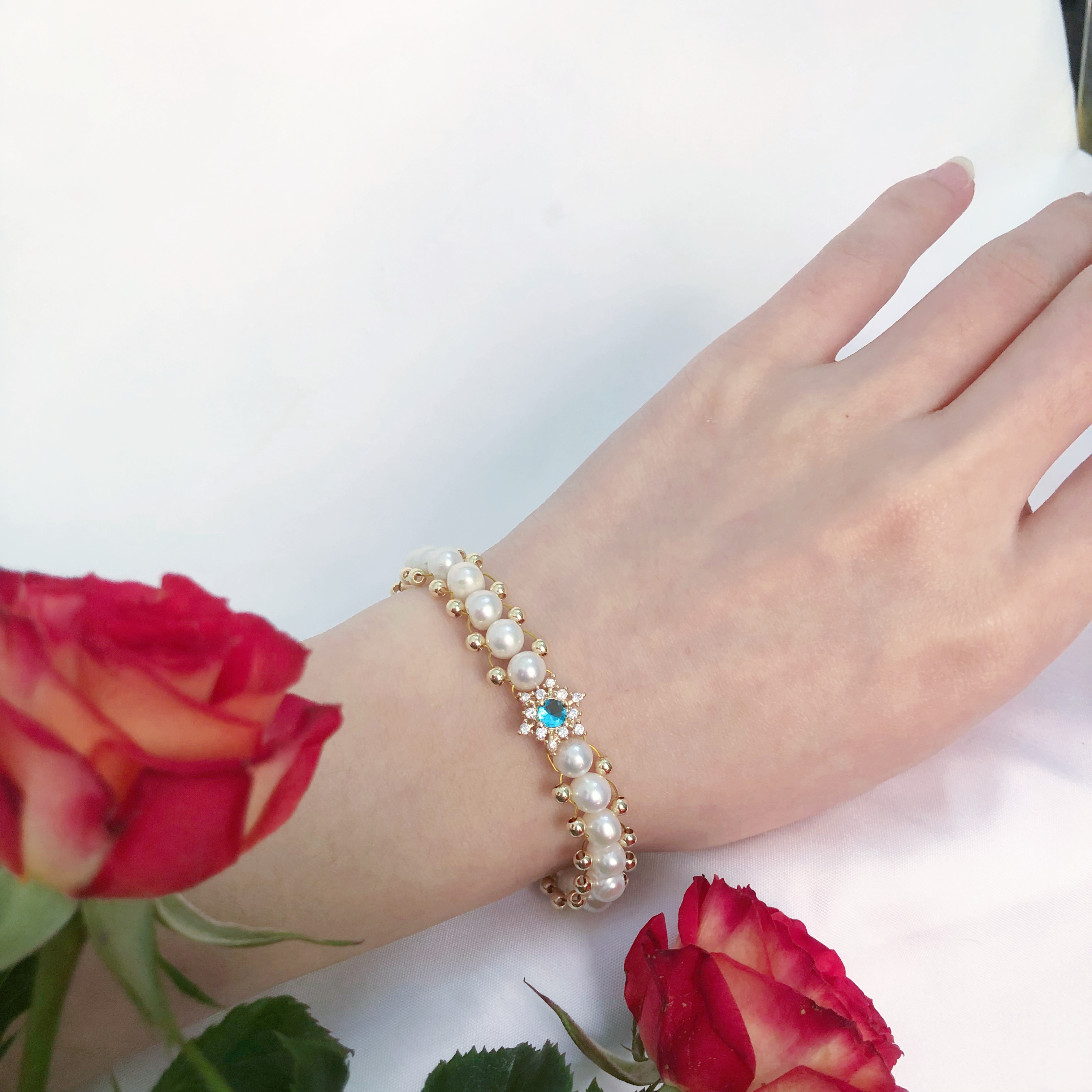 Blue Snowflake Pearl Bracelet