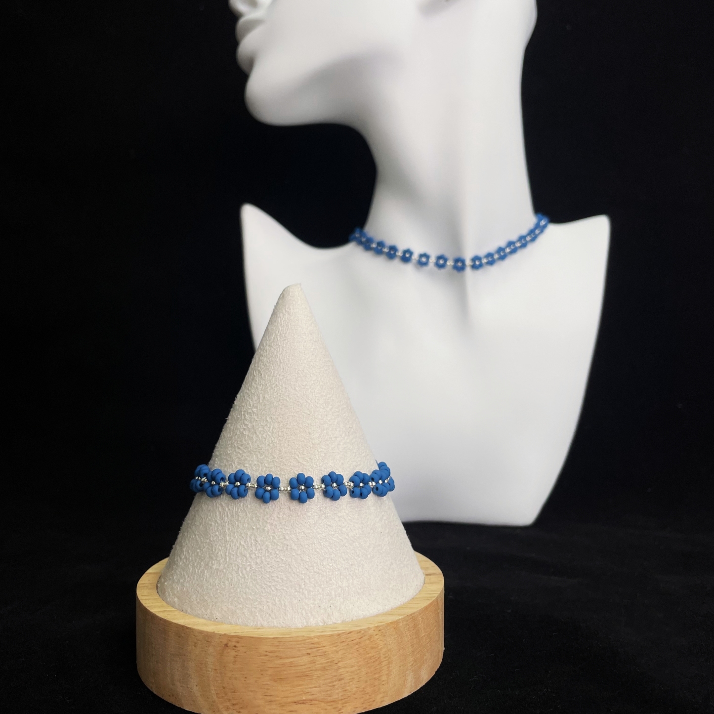 Royal Blue Velvet Bead Flowers Bracelet