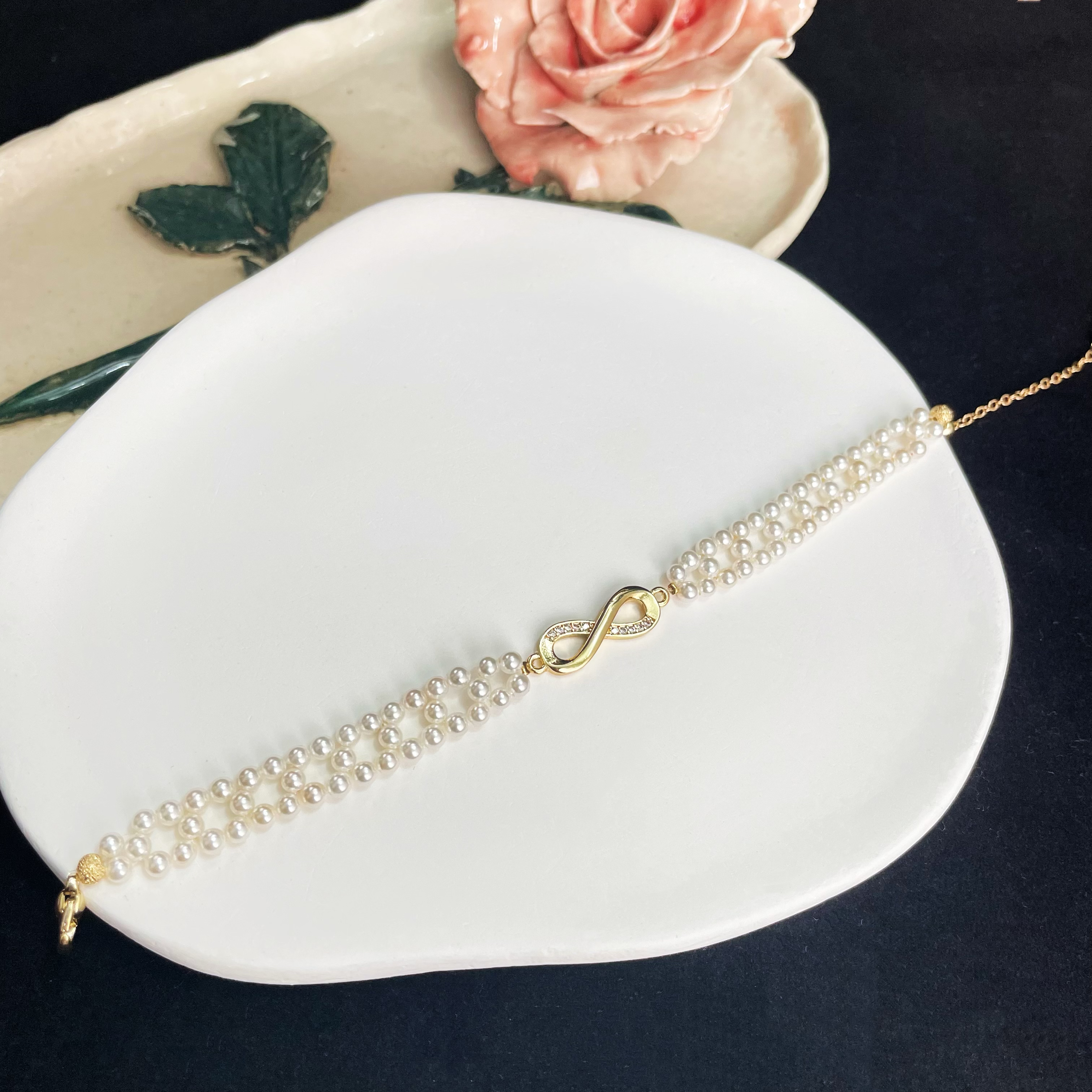 Mosswhoopi-Inspired Design Woven Bracelet