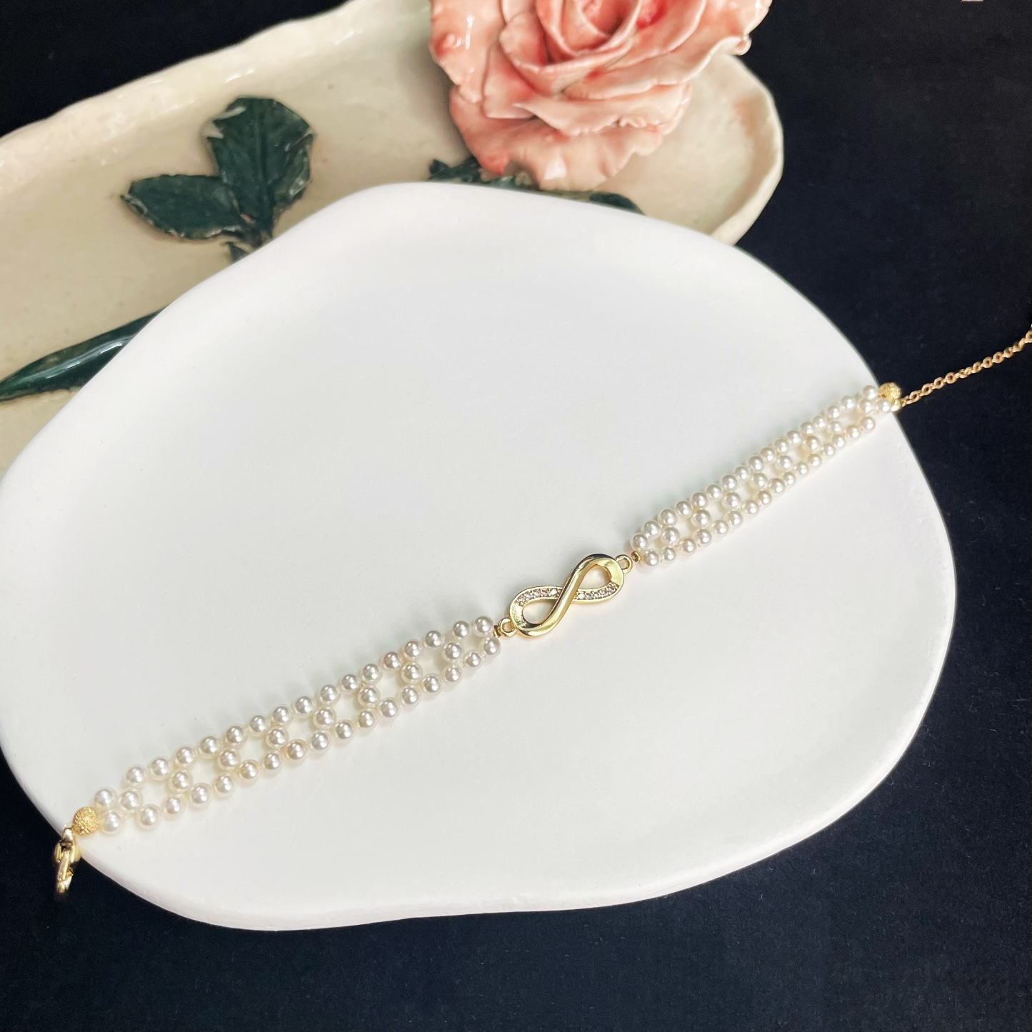 Mosswhoopi-Inspired Design Woven Bracelet