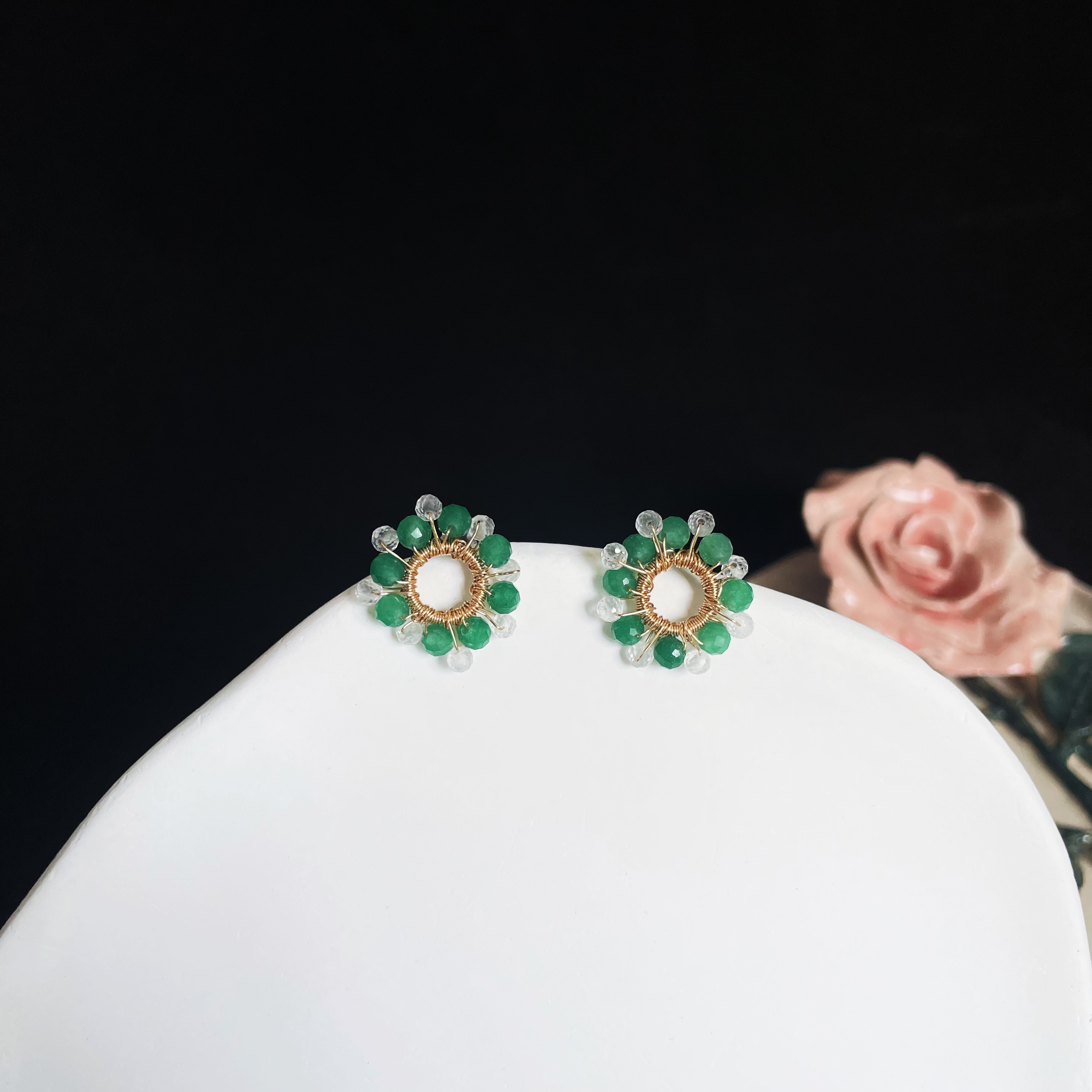 Elegant Sunflower-Inspired Ear Studs with Green Aventurine and Clear Quartz