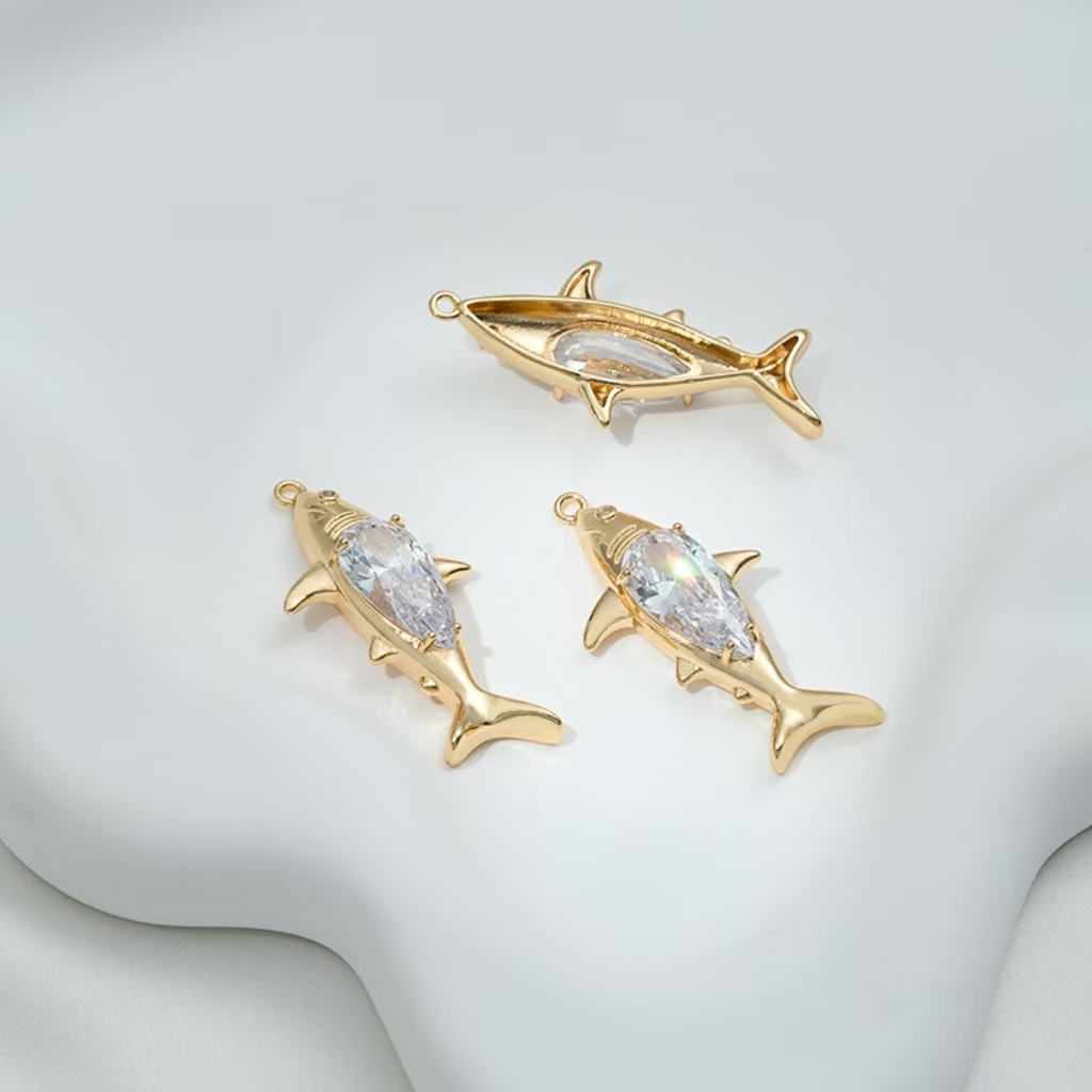 14k Gold Marine Organism Theme Charm Pendant