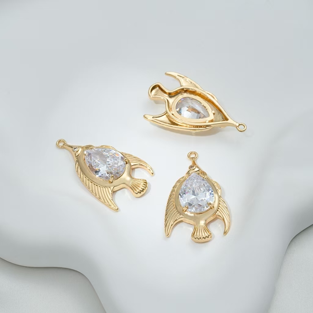 14k Gold Marine Organism Theme Charm Pendant