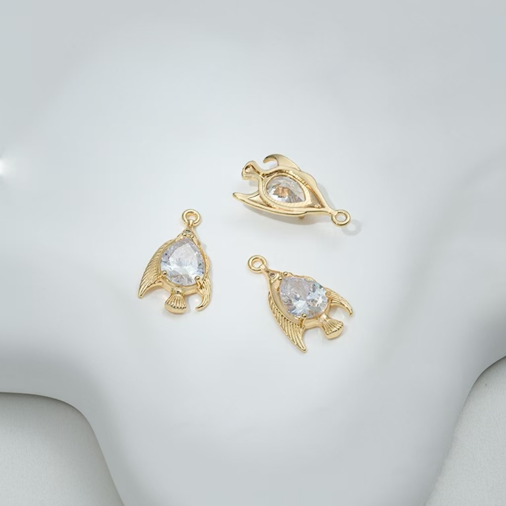 14k Gold Marine Organism Theme Charm Pendant