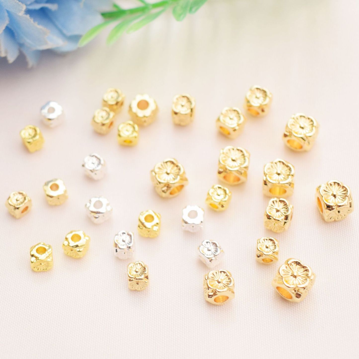 Four Sides Peach Blossom Cube Spacer Beads 10pcs