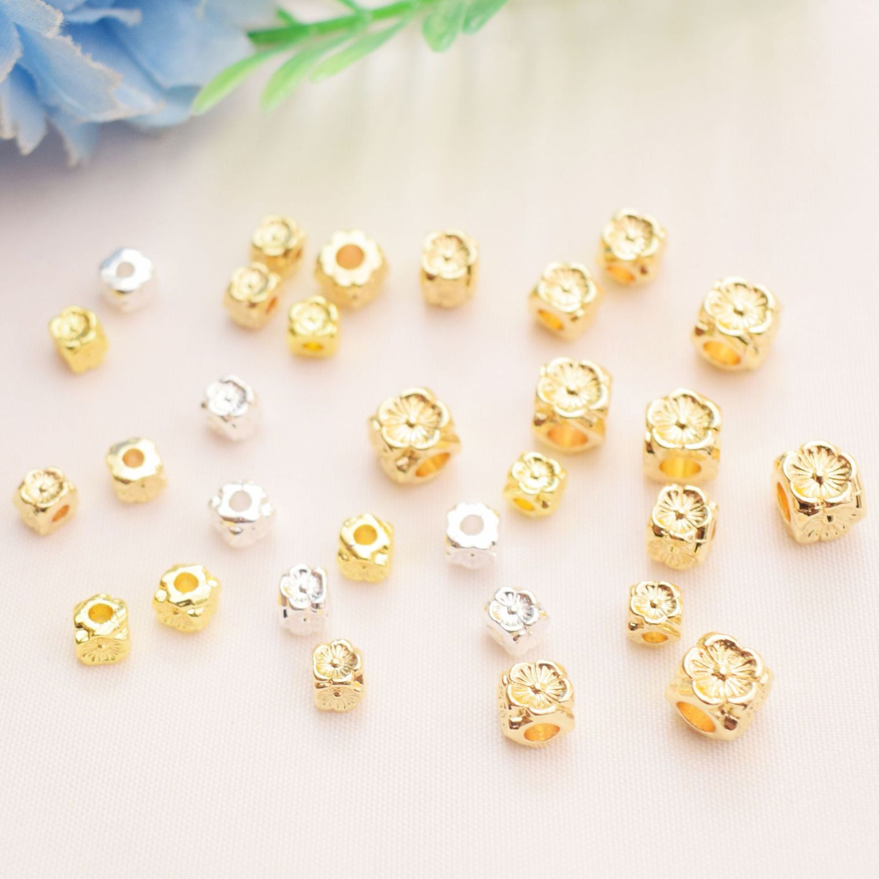 Four Sides Peach Blossom Cube Spacer Beads 10pcs