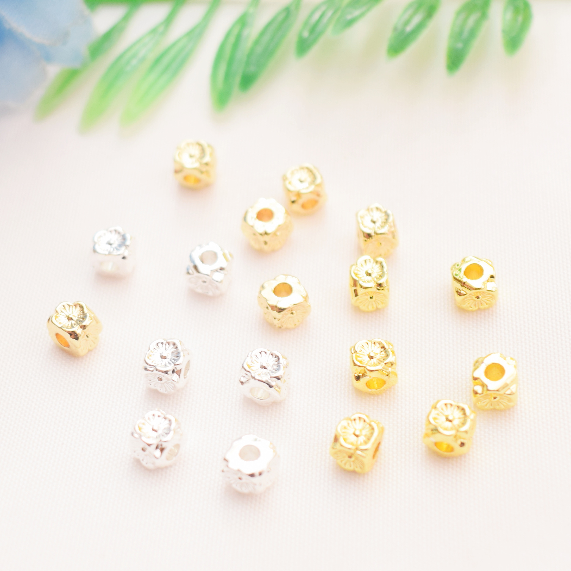 Four Sides Peach Blossom Cube Spacer Beads 10pcs