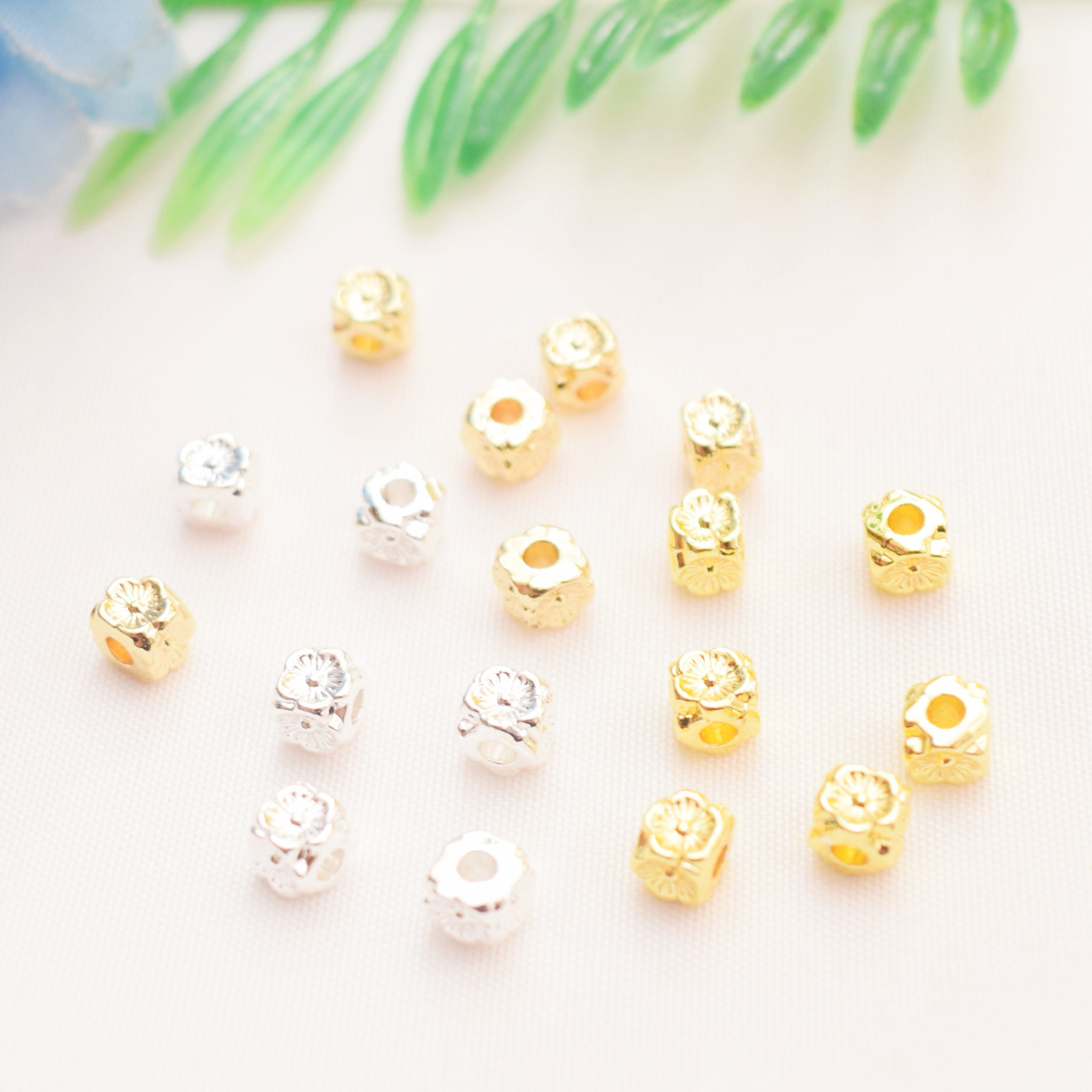 Four Sides Peach Blossom Cube Spacer Beads 10pcs