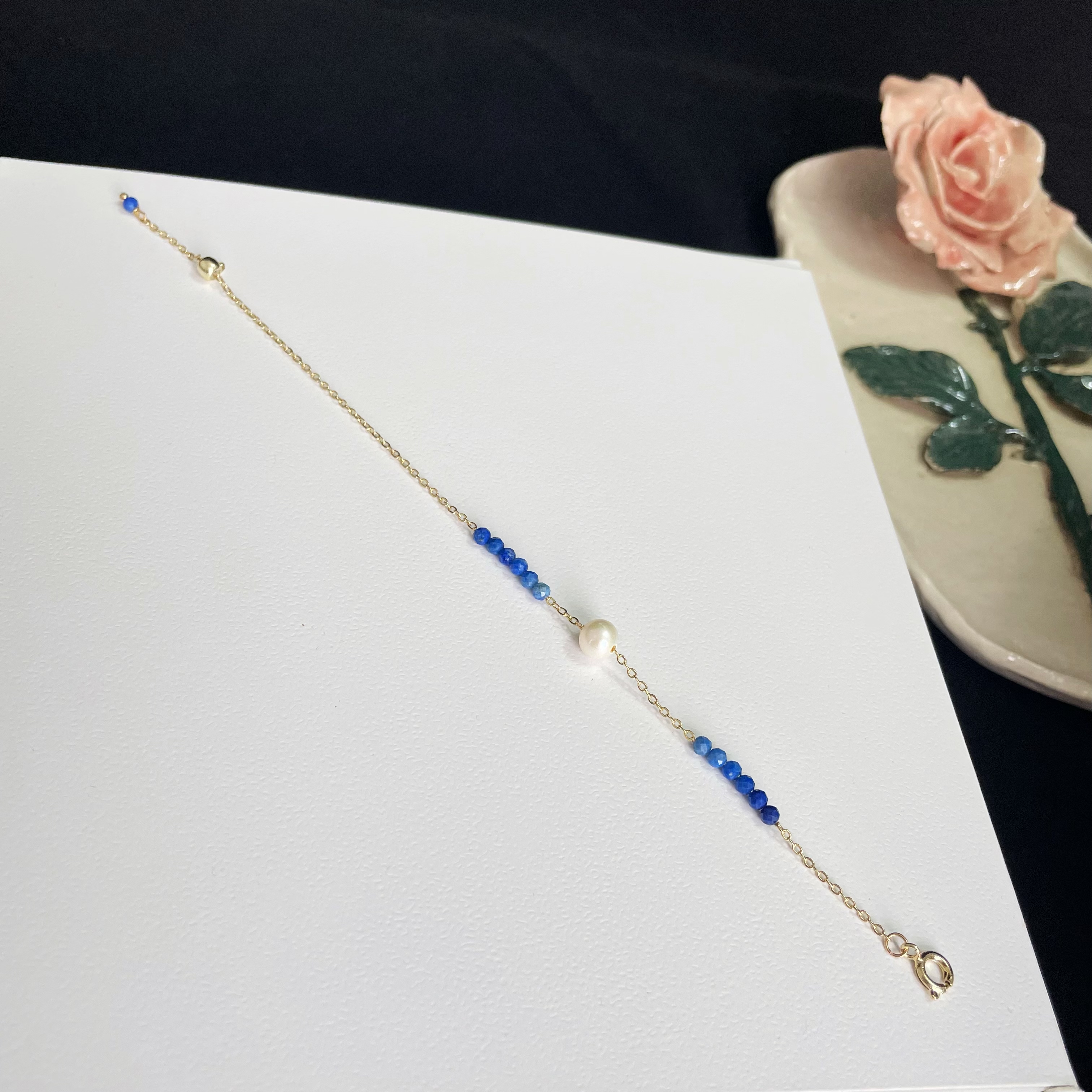 Slidable Pearl and Lapis Lazuli Beaded Bracelet