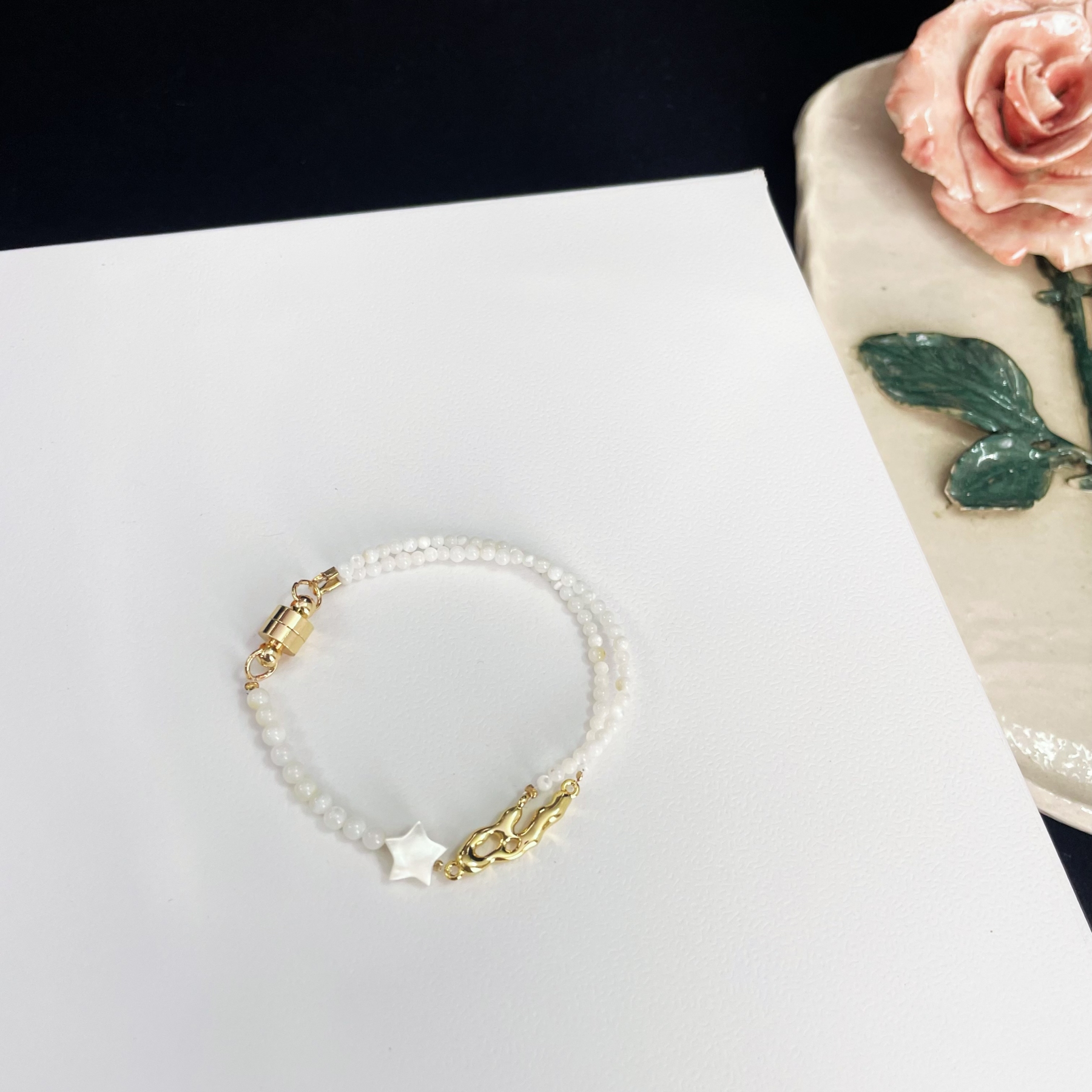 Asymmetric Mother-of-Pearl Beads Bracelet with Star Charm