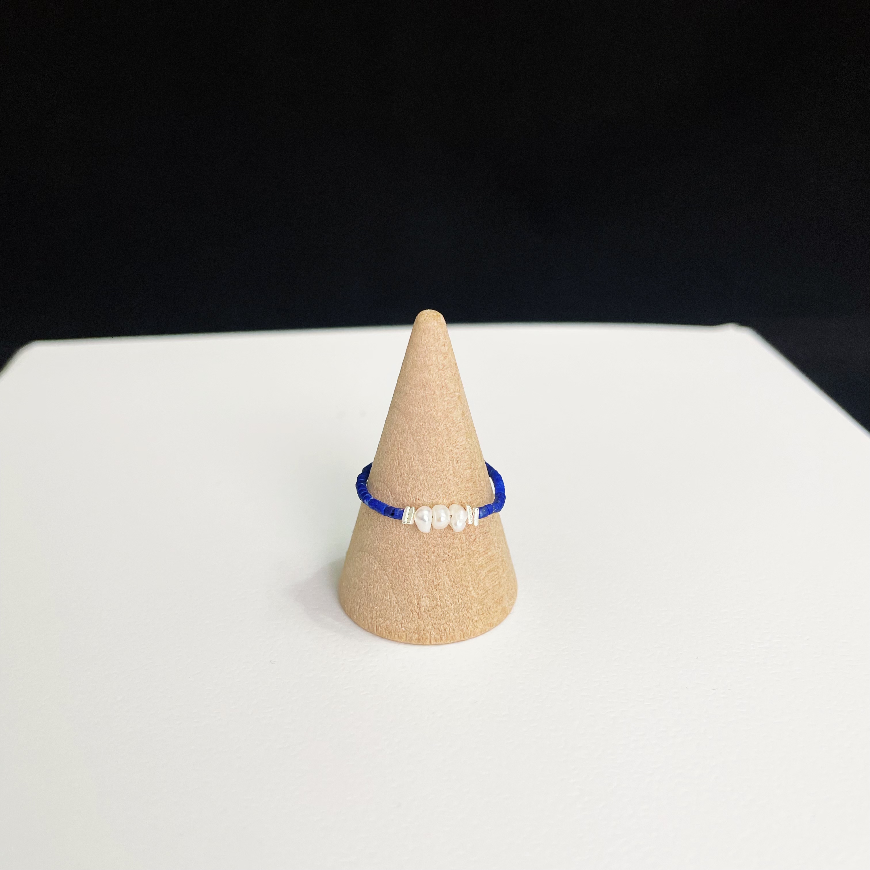 Tiny Lapis Lazuli Beads One Line Ring