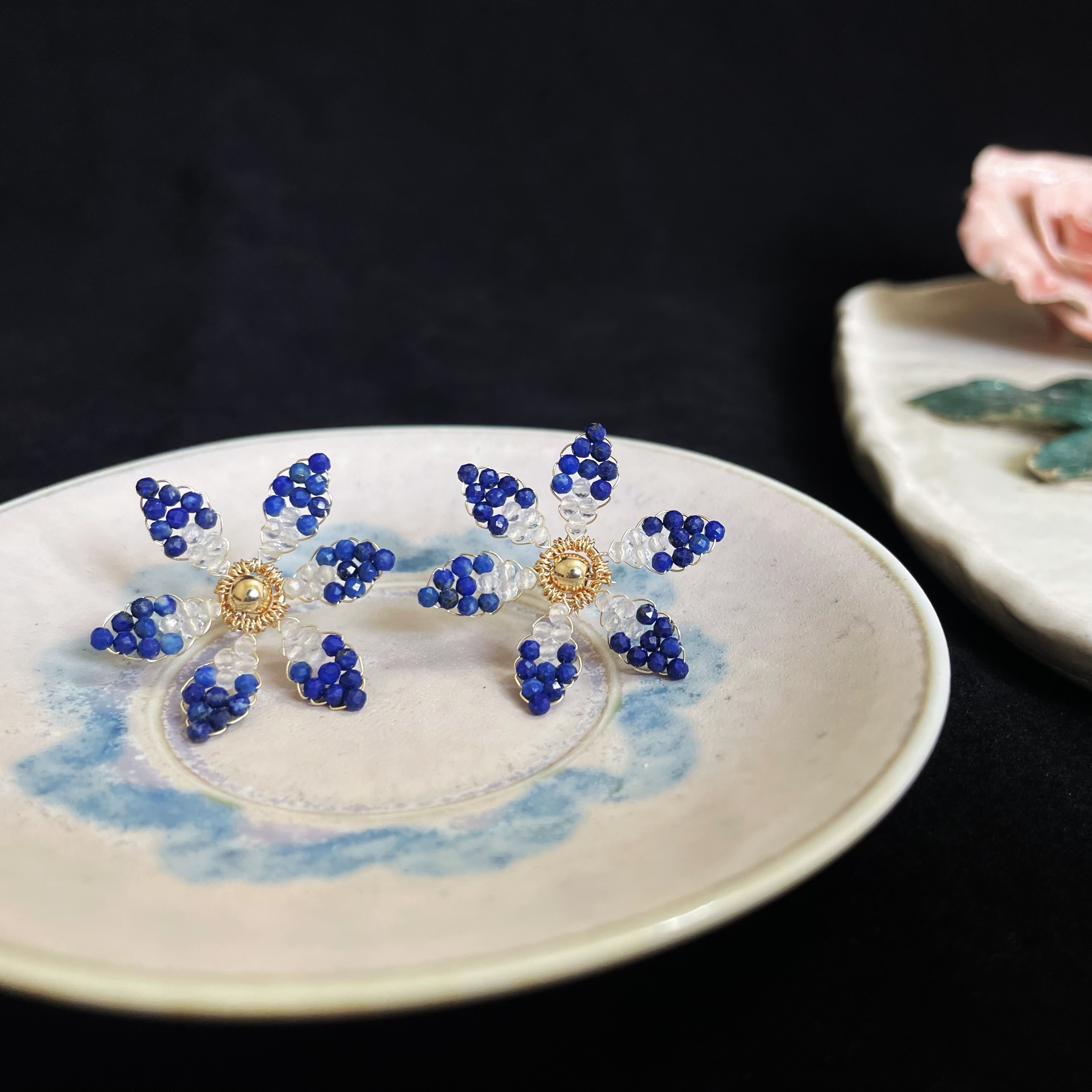 woven flower studs earrings