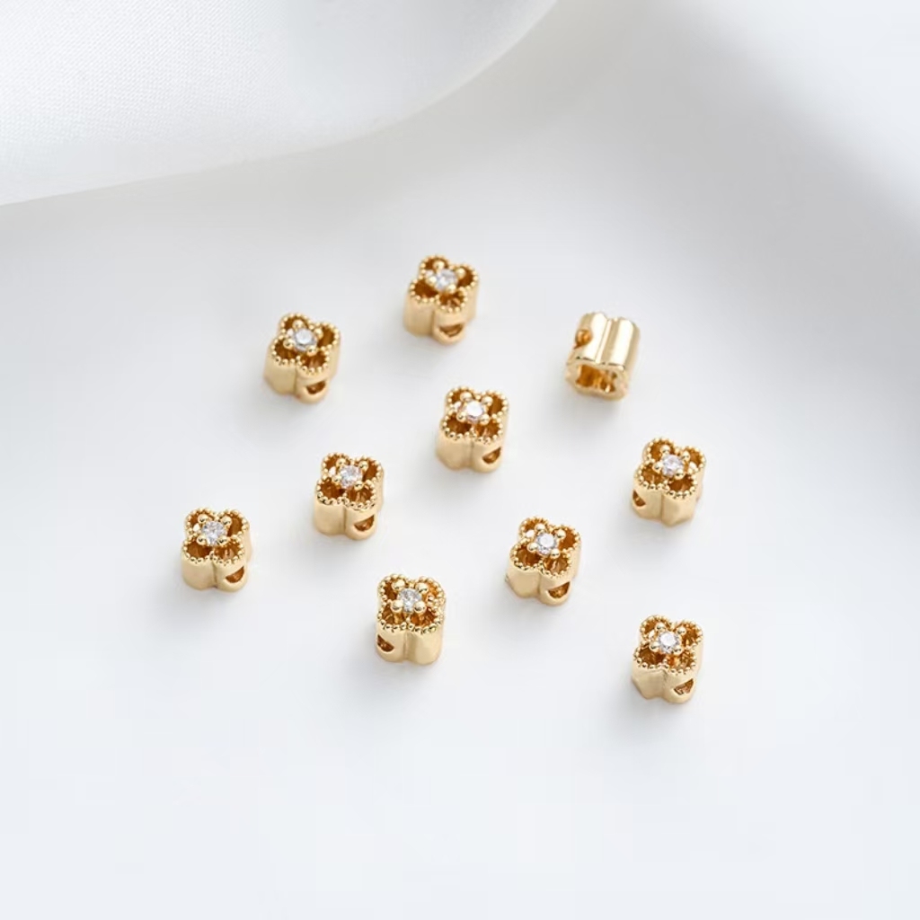 Colored Zircon Inlaid 14k Gold Plated Lace Hollow Four-Leaf Clovers Sp