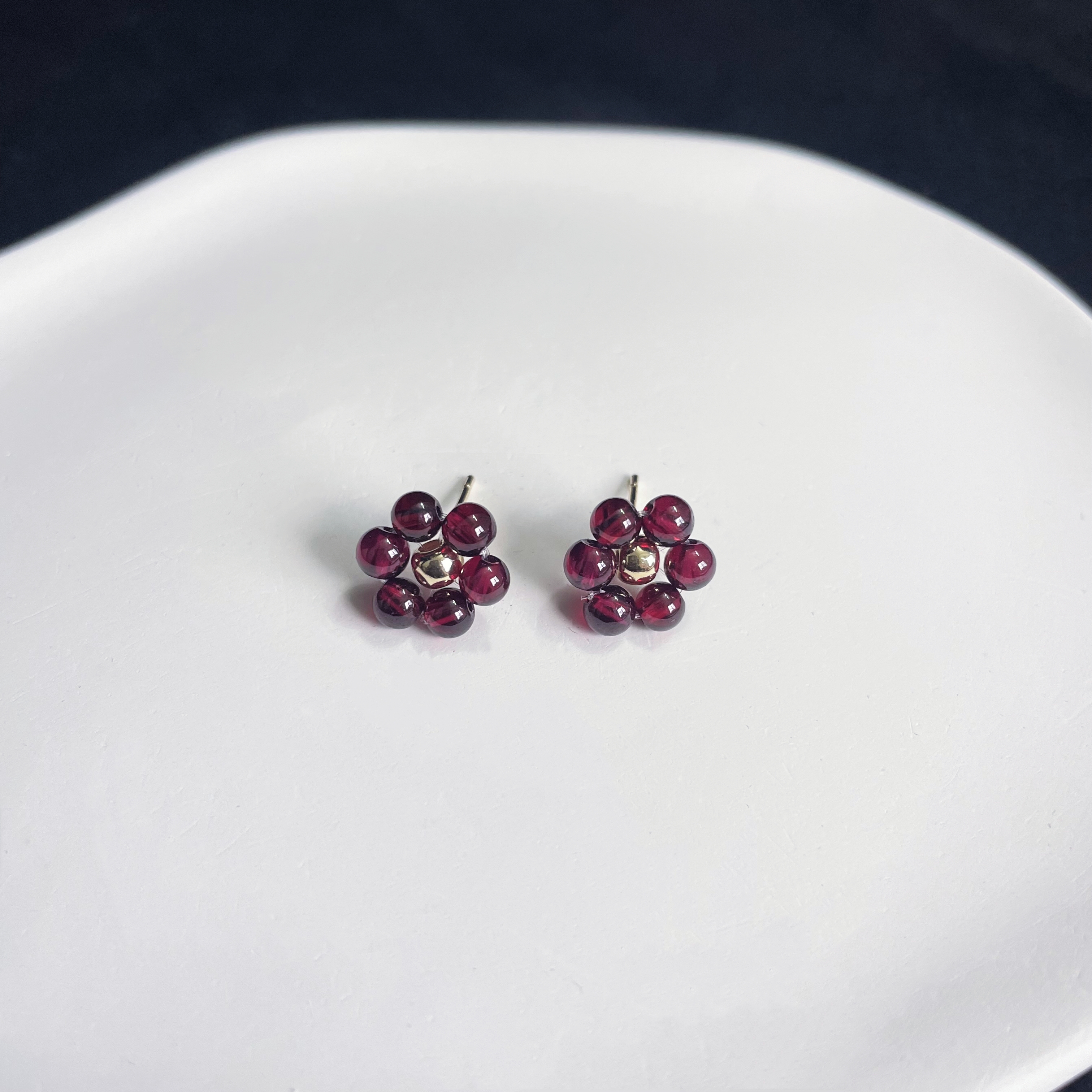 Garnet Blossoms Simple Ear Studs