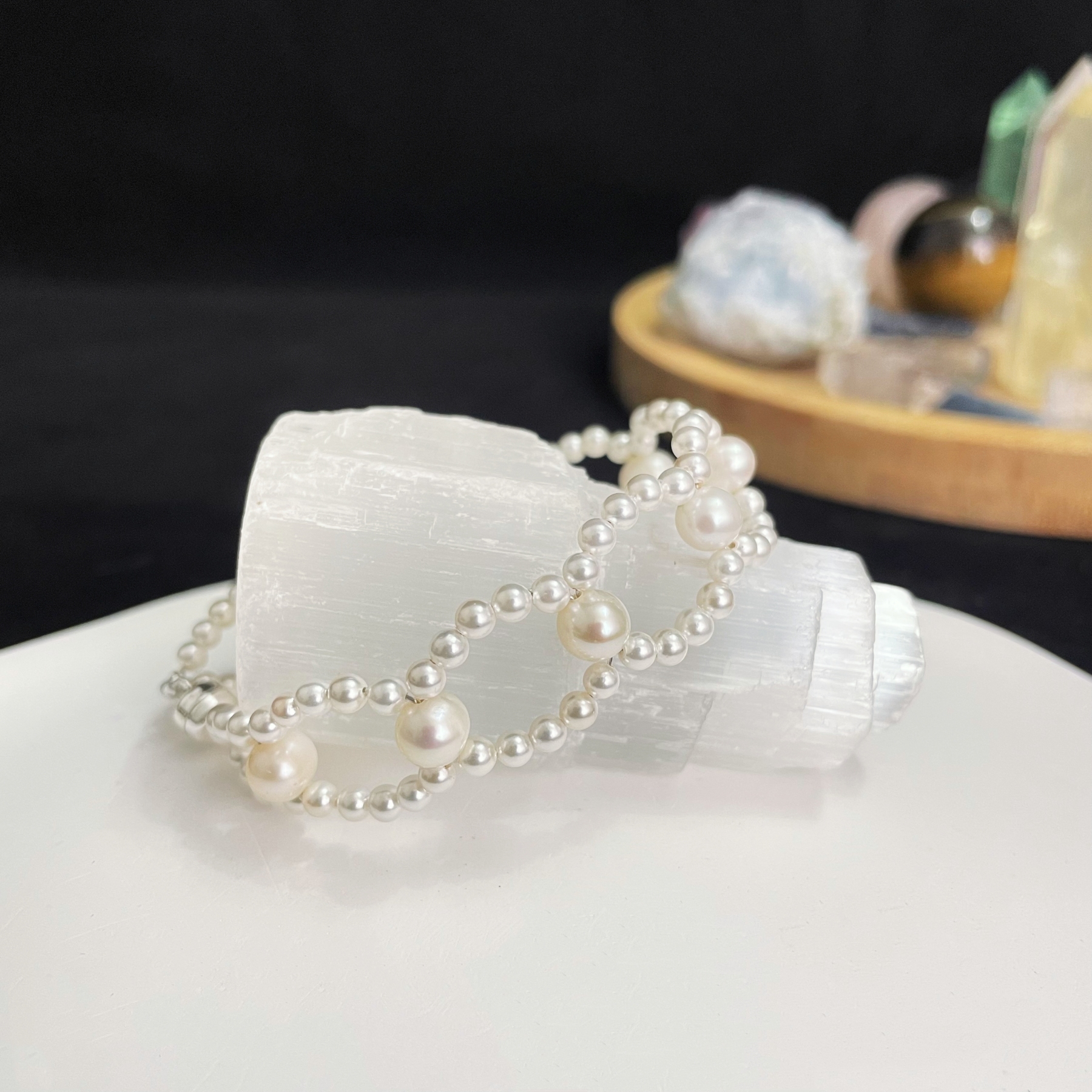 Elegant Woven Pearls Bracelet