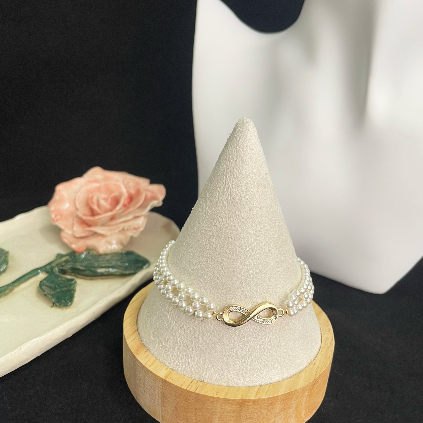 Mosswhoopi-Inspired Design Woven Bracelet