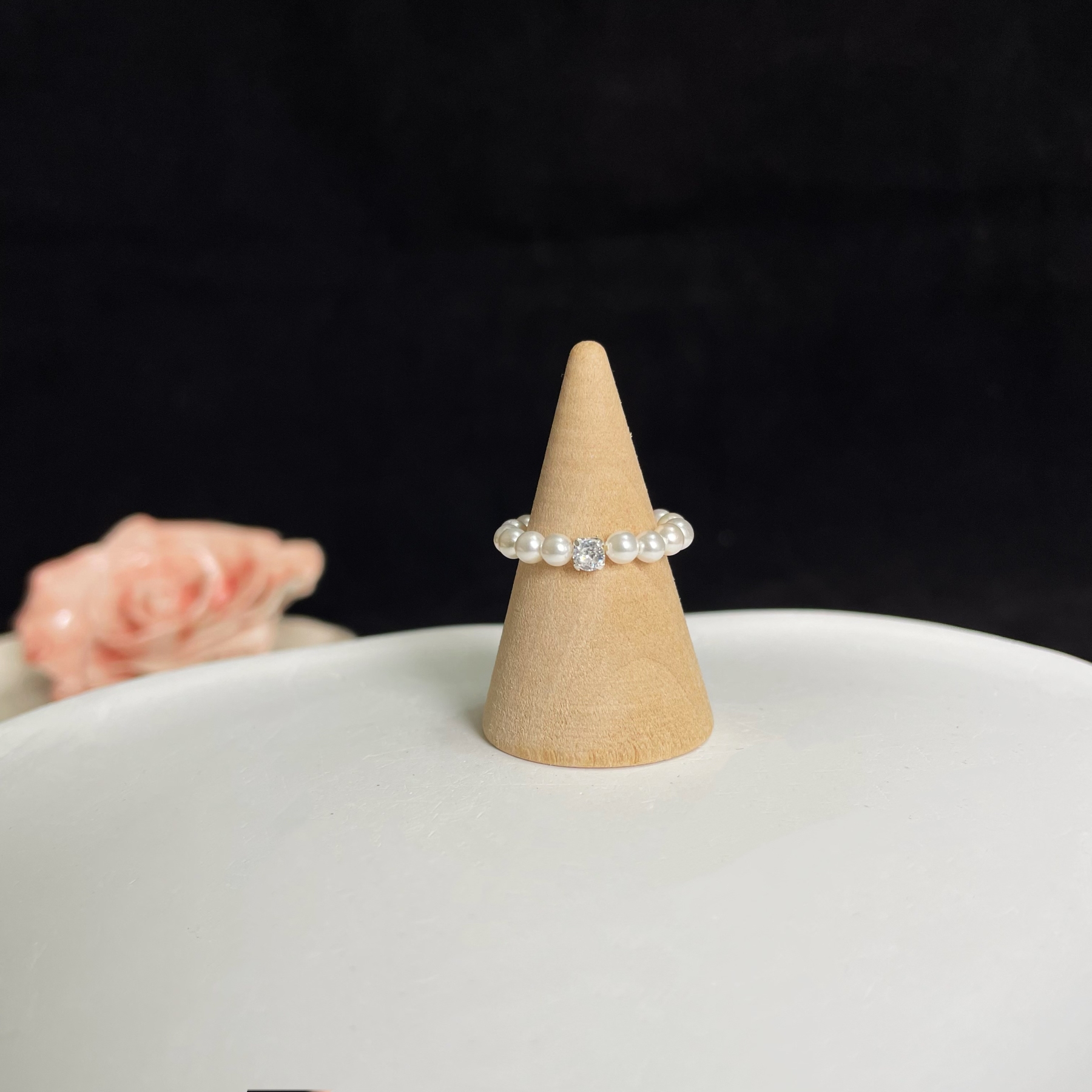 Adjustable Imitation Pearl Ring with Shining Zircon