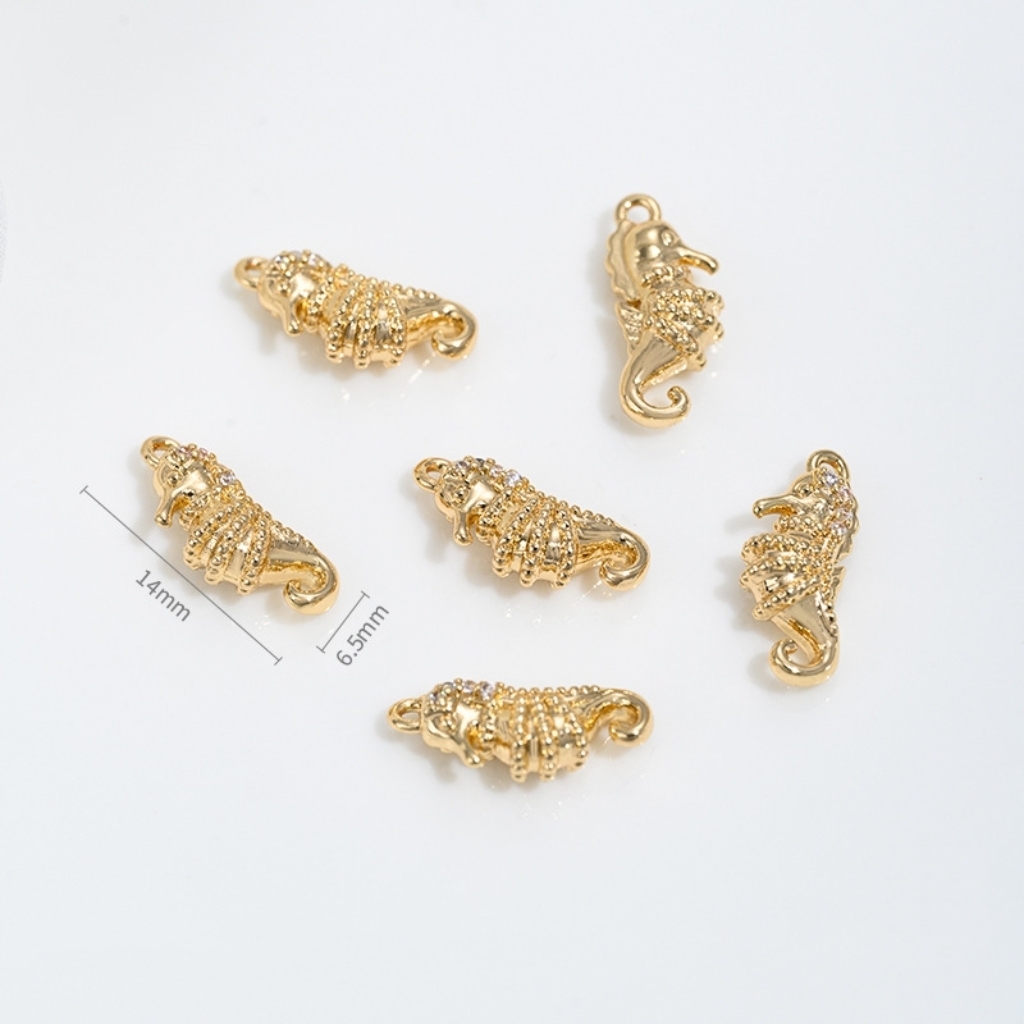 14k Gold Marine Organism Theme Charm Pendant