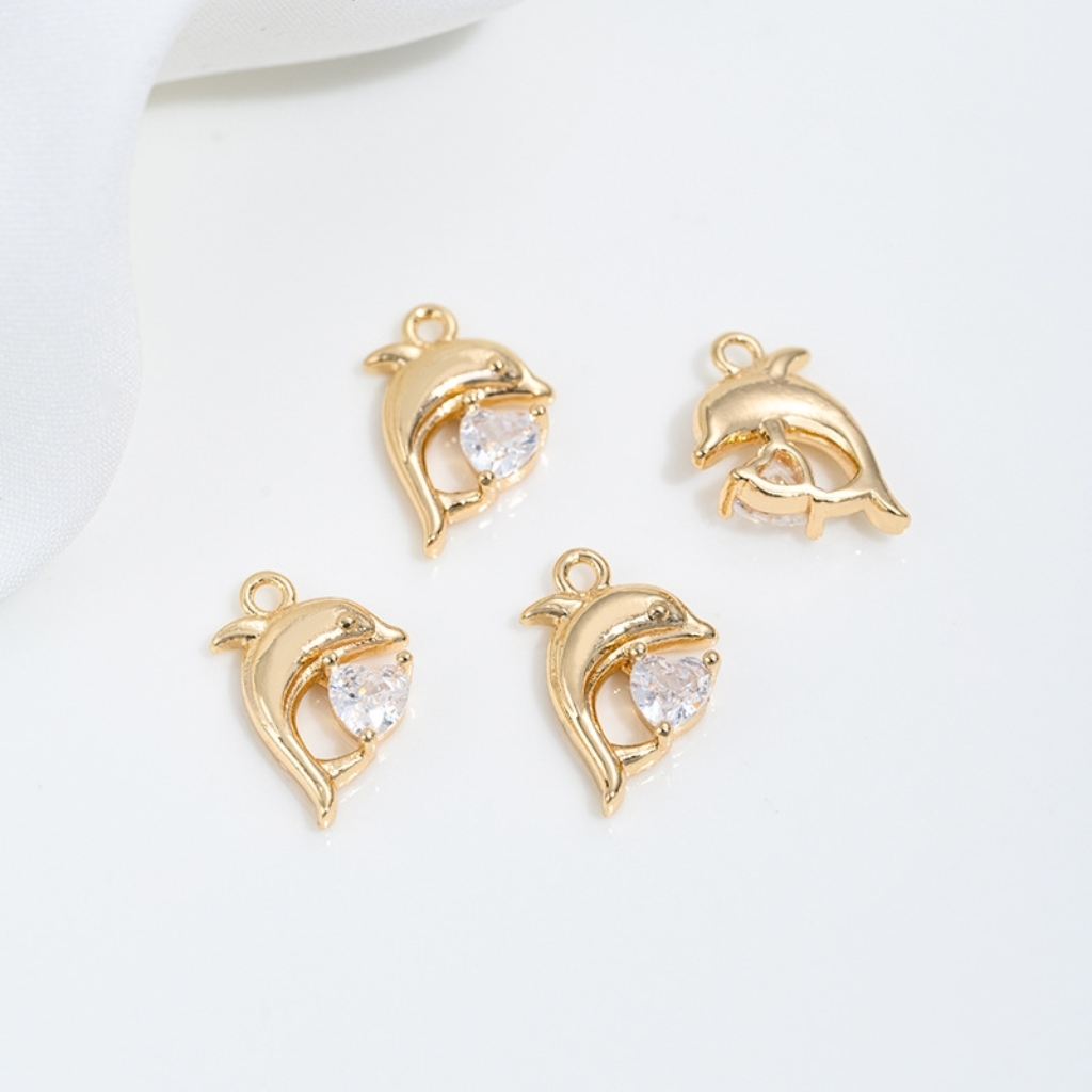 14k Gold Marine Organism Theme Charm Pendant