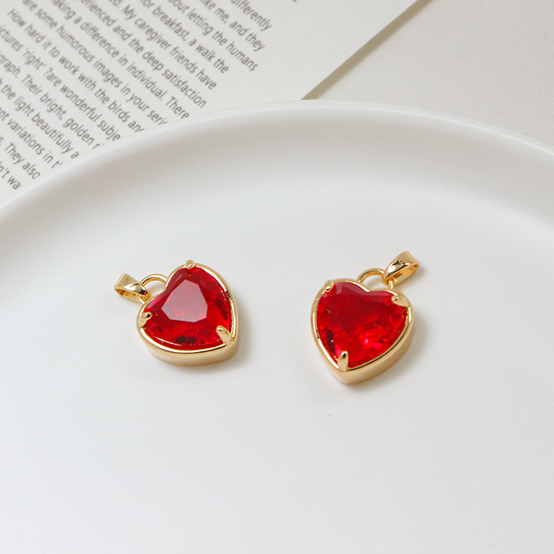 15*18mm Colored Zircon Inlaid Heart Pendant