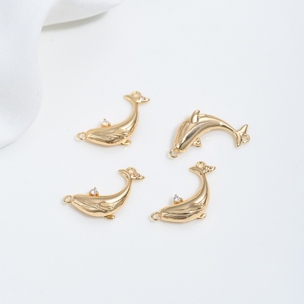 14k Gold Marine Organism Theme Charm Pendant