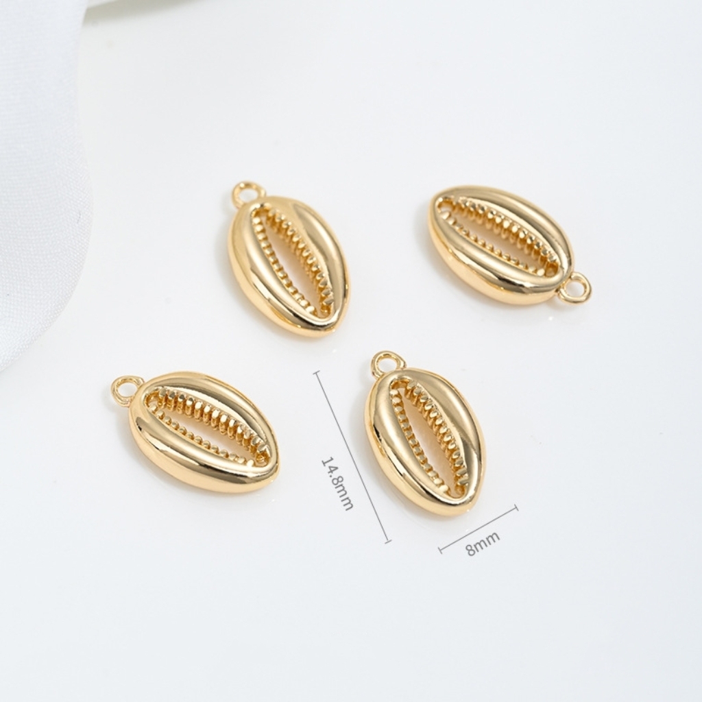 14k Gold Marine Organism Theme Charm Pendant