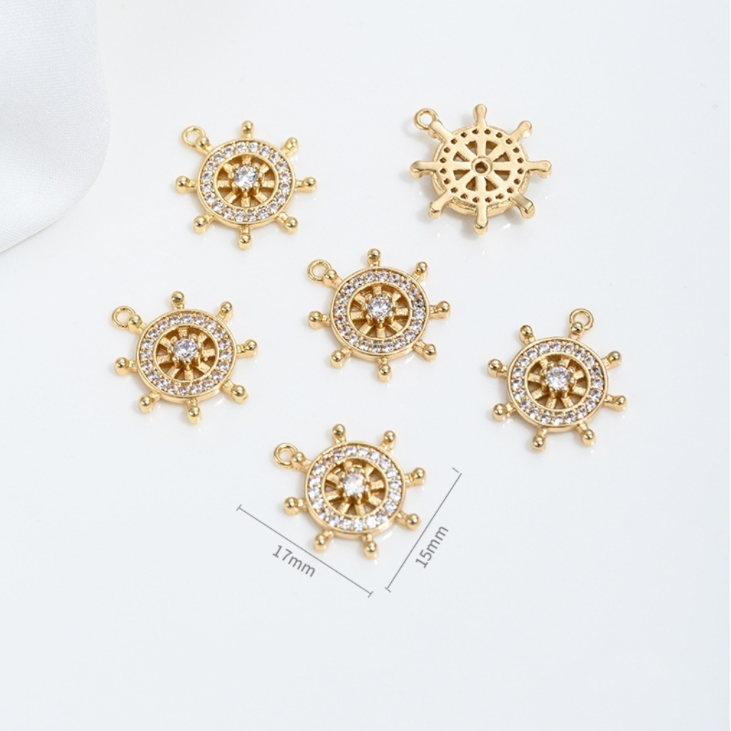 14k Gold Marine Organism Theme Charm Pendant