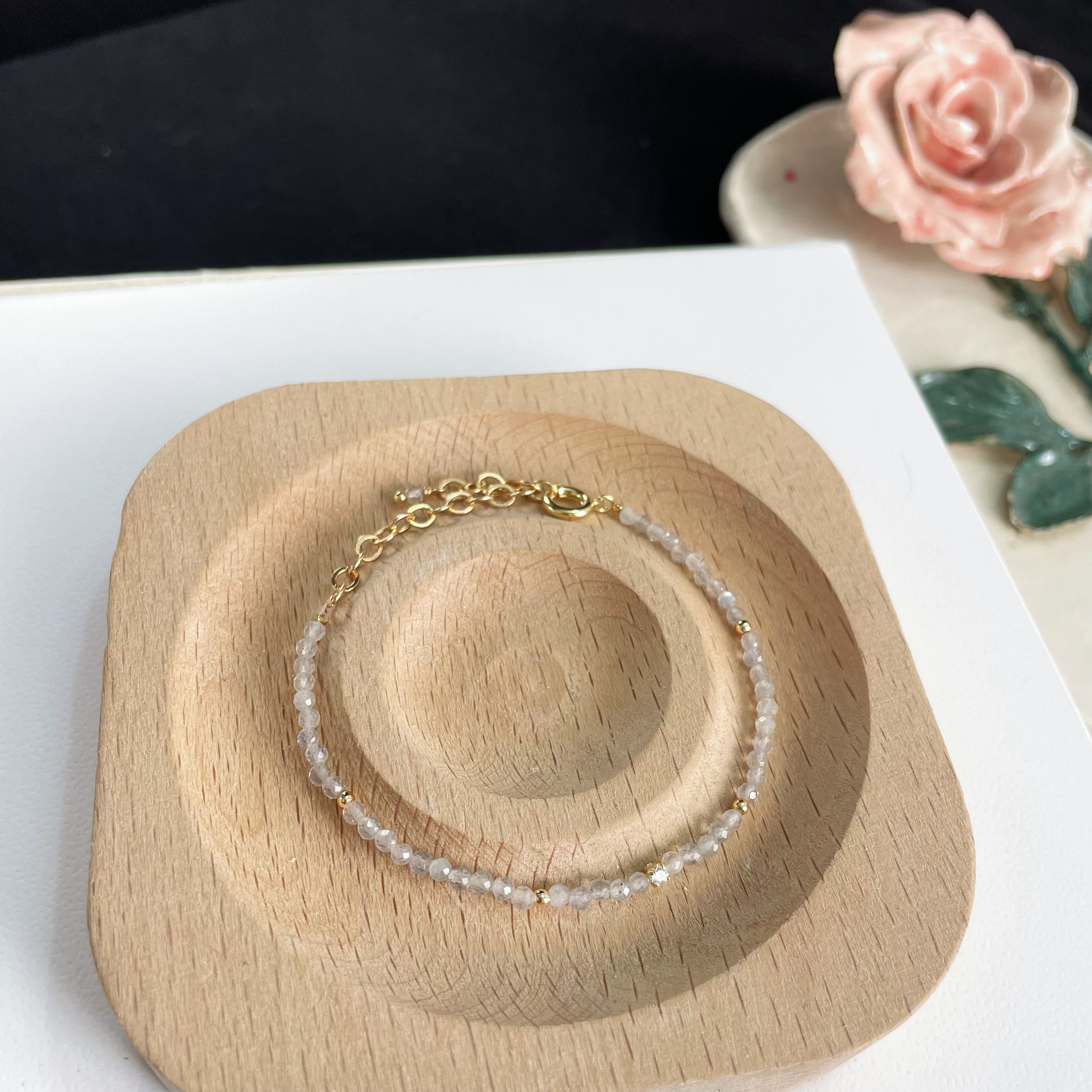 Handcrafted Dainty Thin Labradorite Faced Beads Bracelet