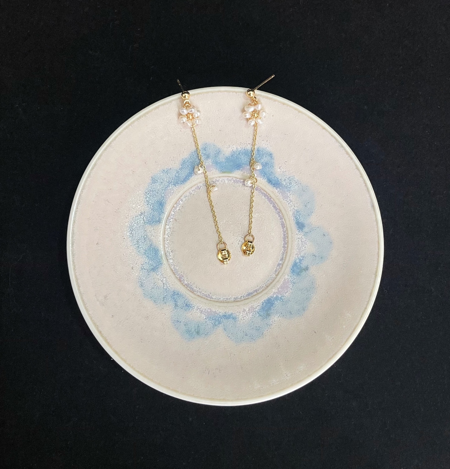 Elegant Chain Hoop Earrings with Little Pearl Flowers