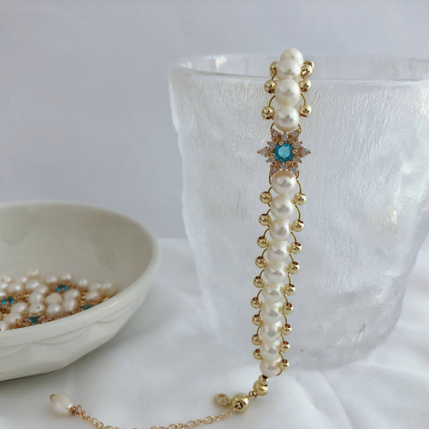 Blue Snowflake Pearl Bracelet
