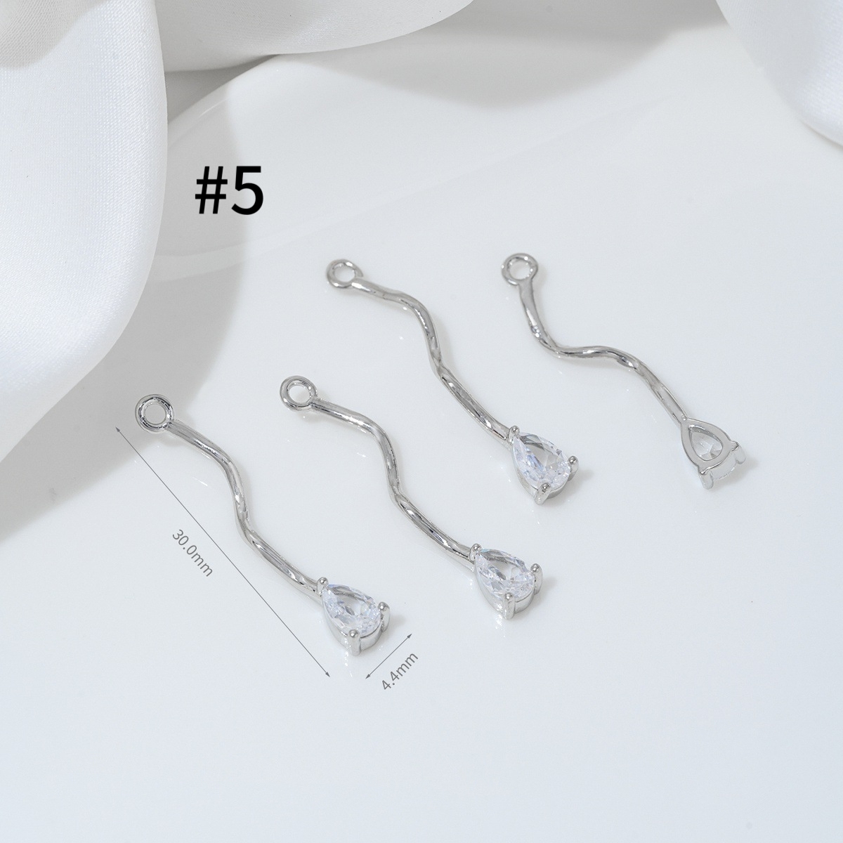 Cubic Zirconia Inlaid Gold Plated Spirit Snake Theme Pendant Jewelry Charm